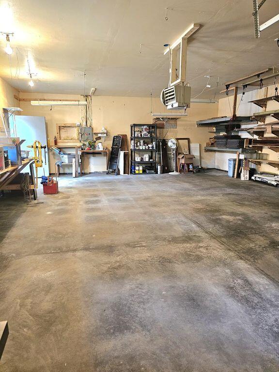 820 E 4th Ave