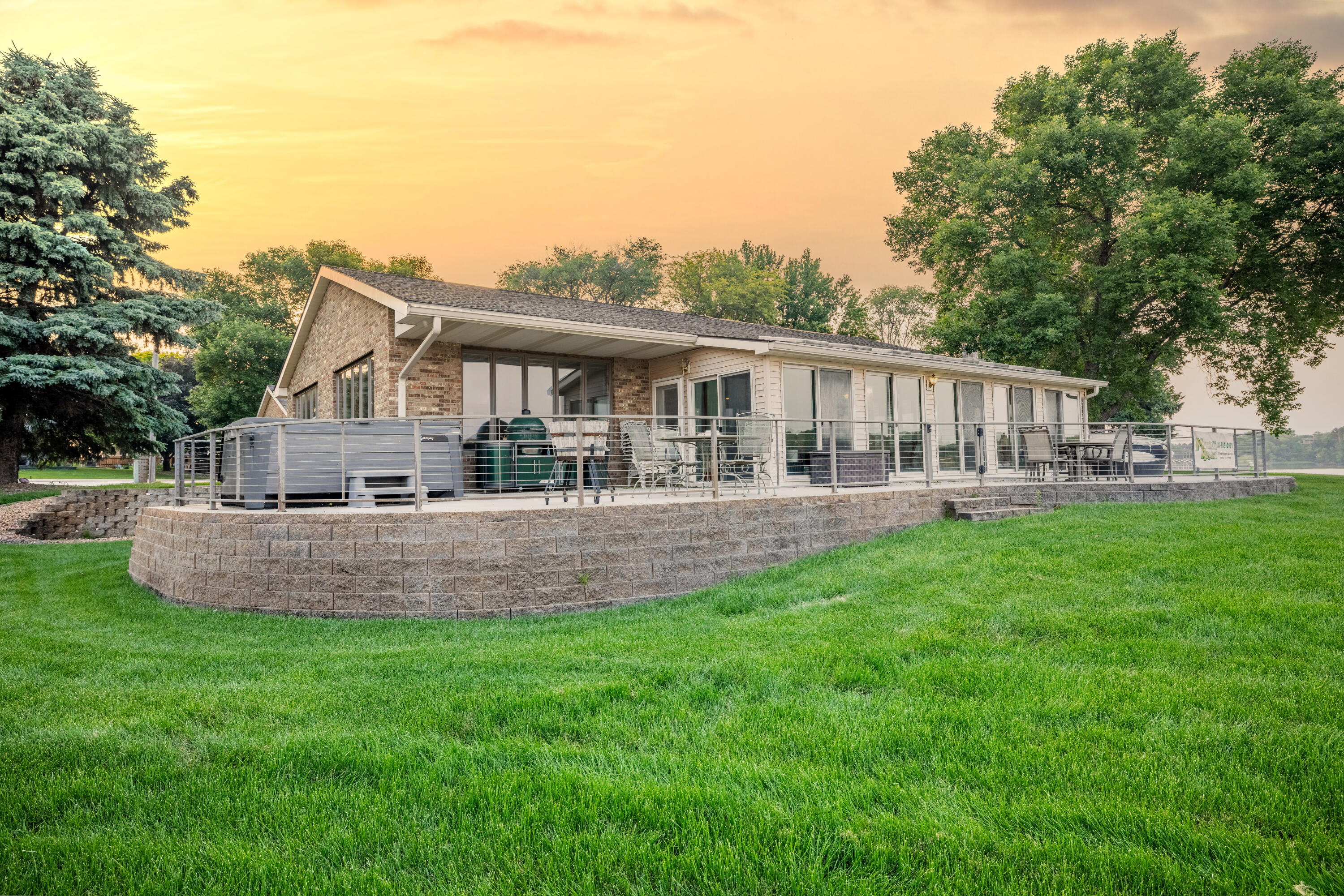 111 S Harmon Dr