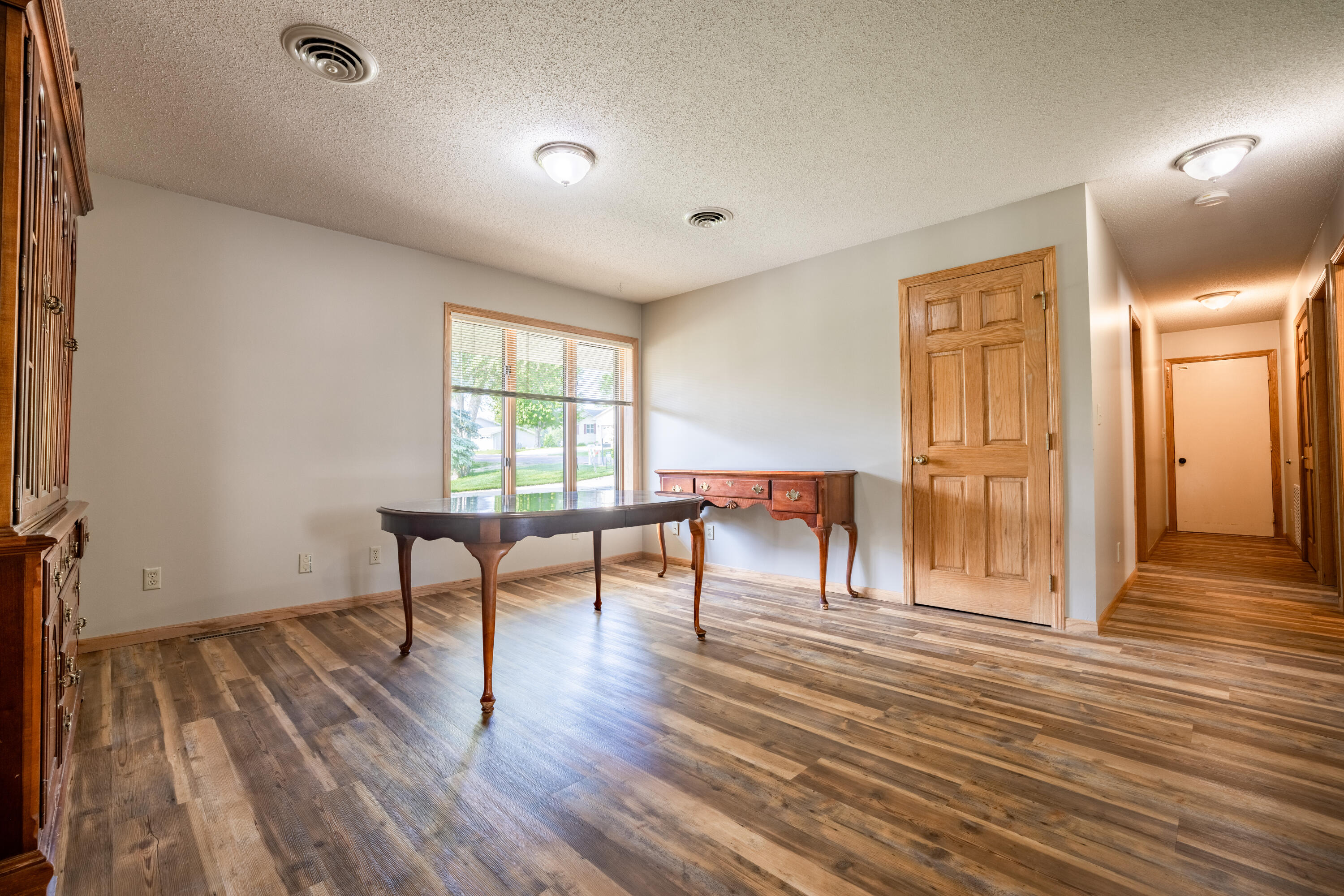 111 S Harmon Dr