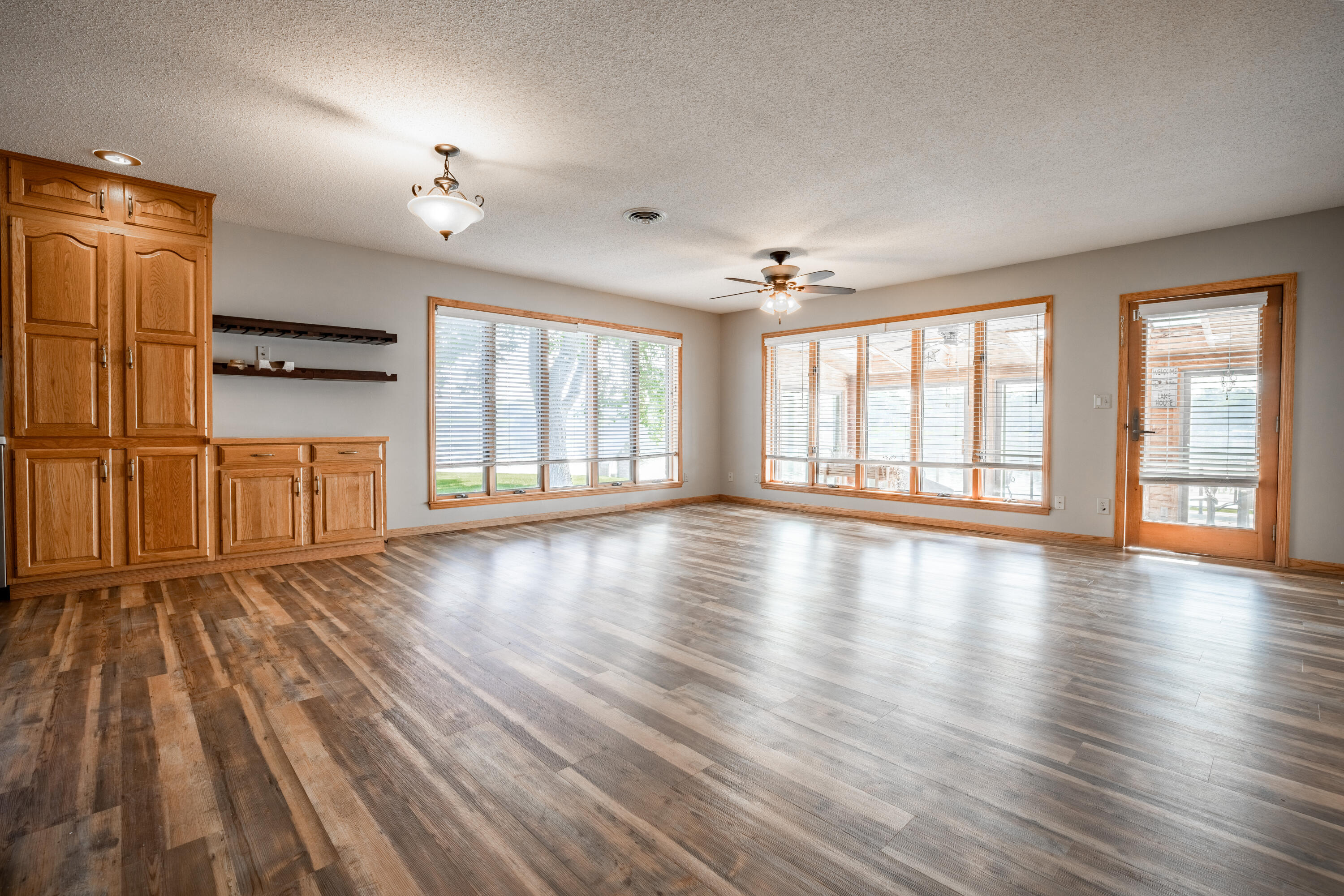 111 S Harmon Dr