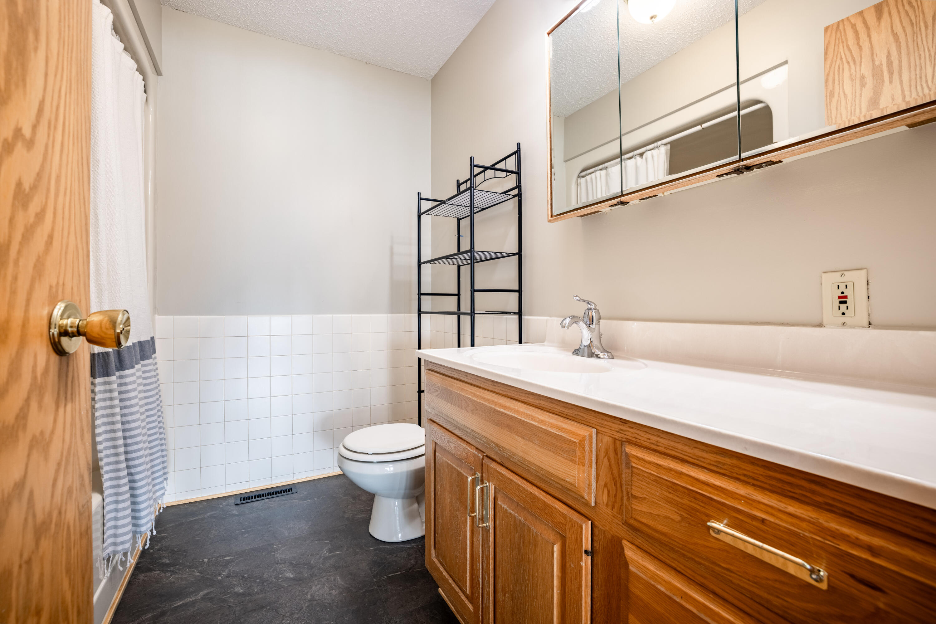 111 S Harmon Dr
