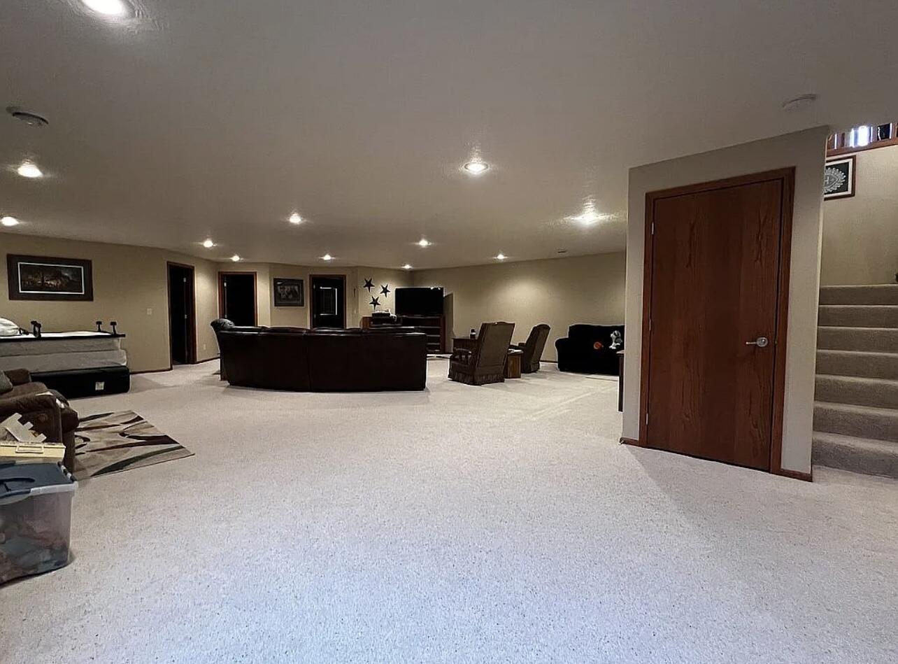 2704 Mentzer Ct