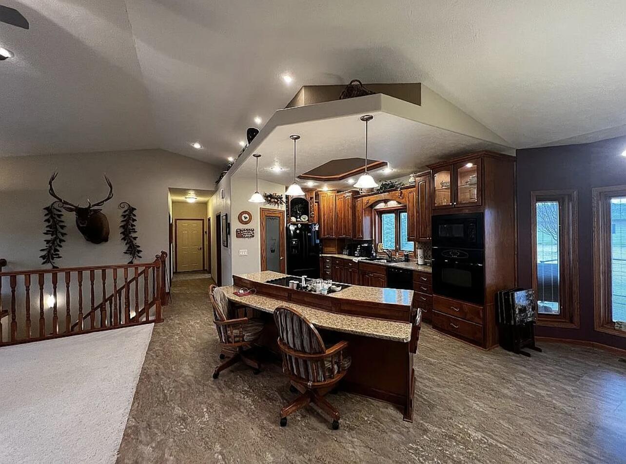 2704 Mentzer Ct