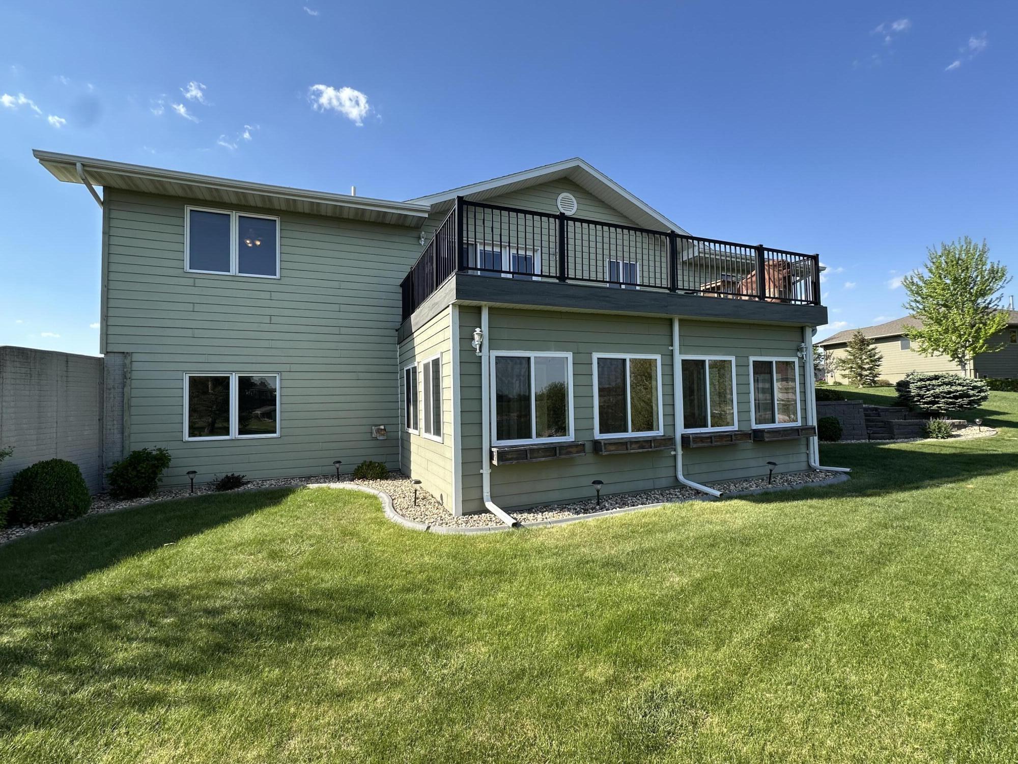 3017 Maui Dr