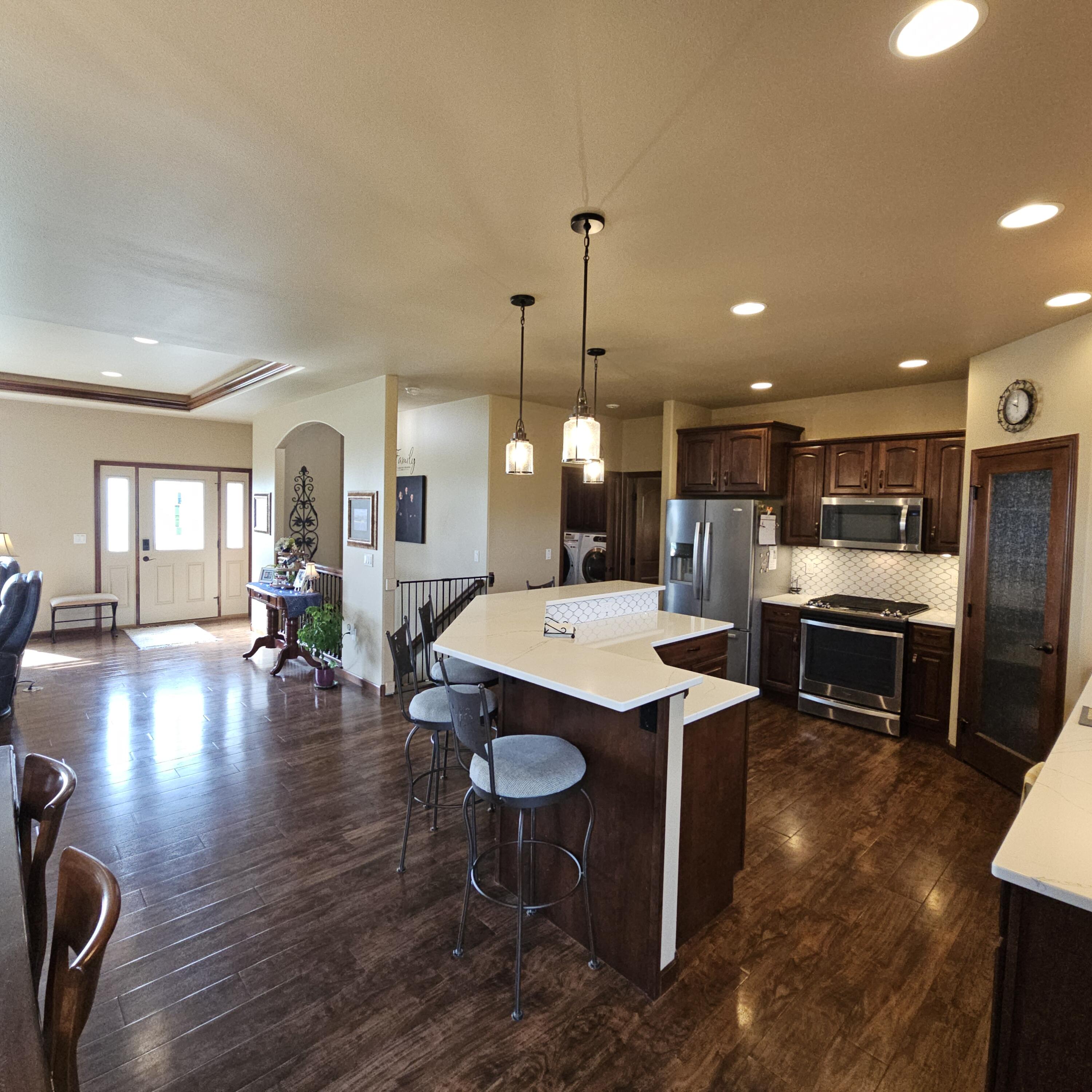 3208 Maui Dr