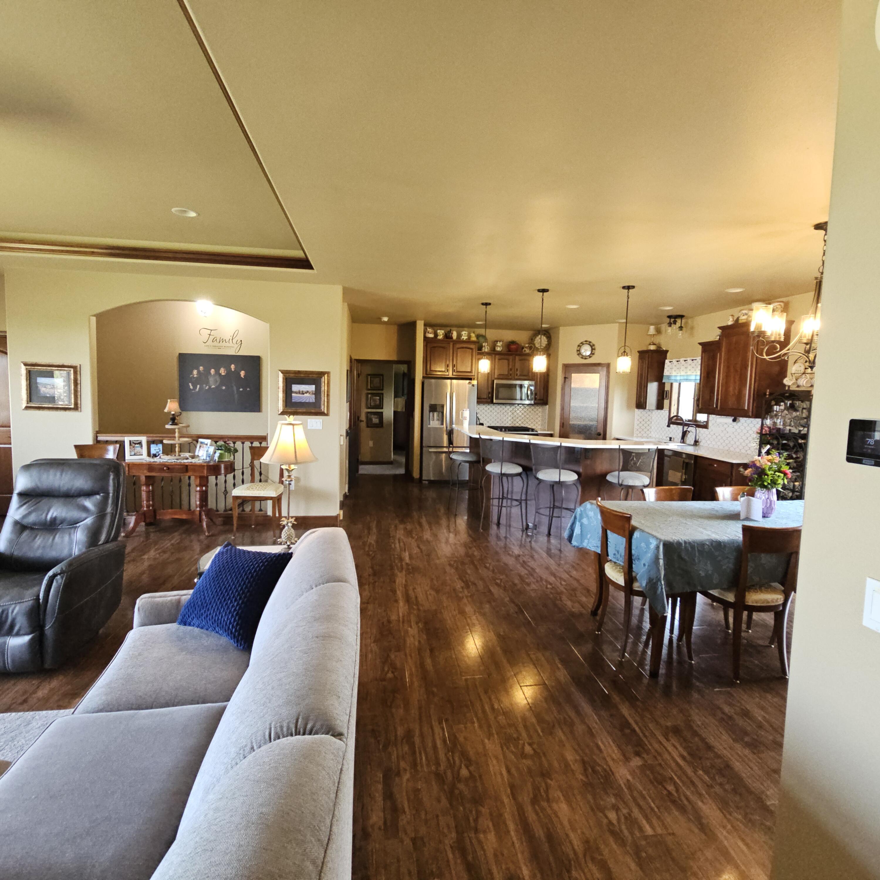 3208 Maui Dr