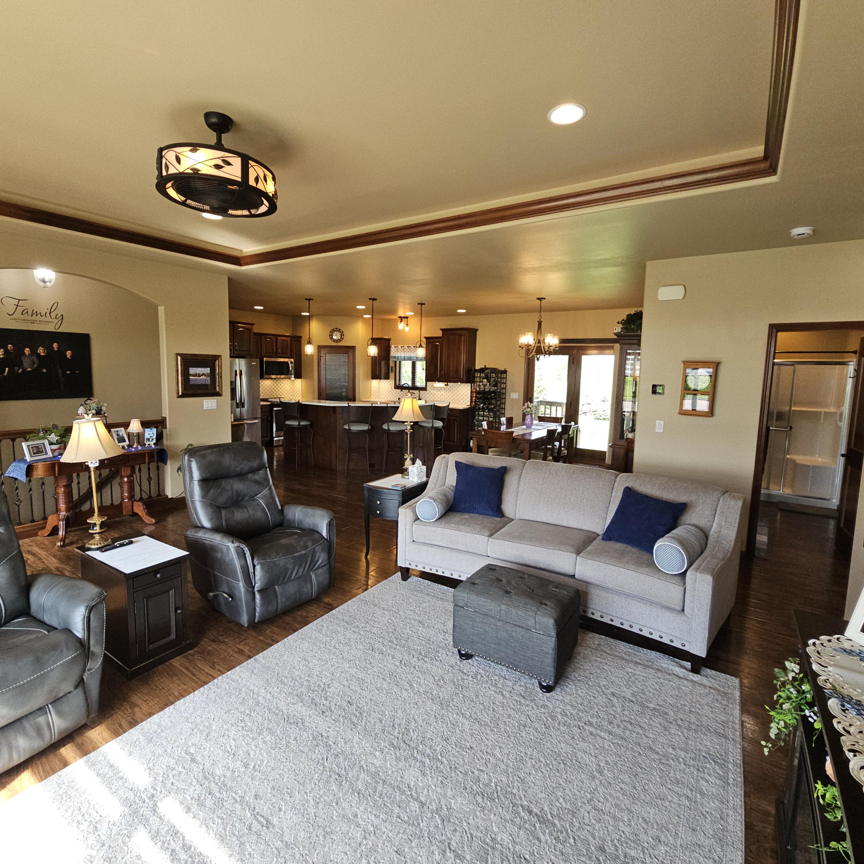 3208 Maui Dr