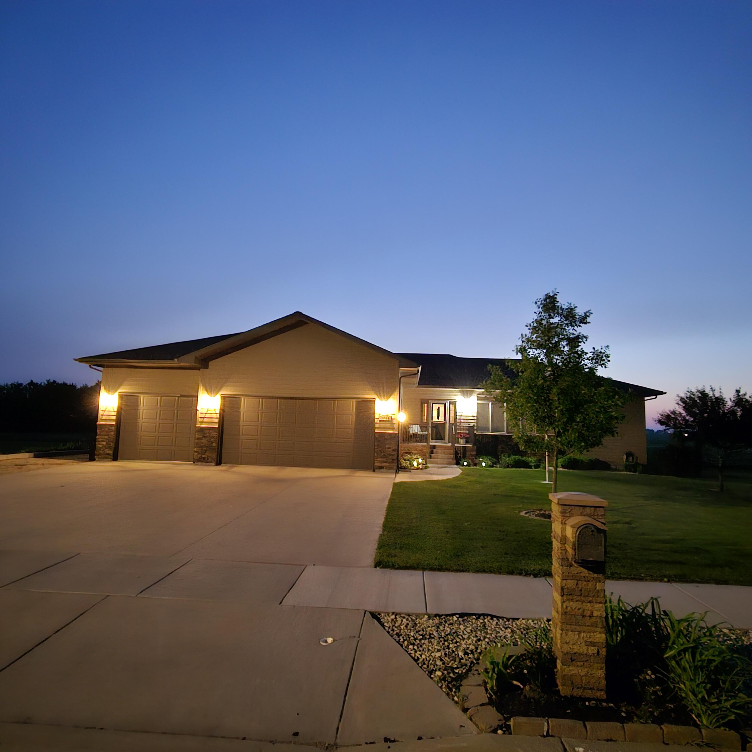3208 Maui Dr