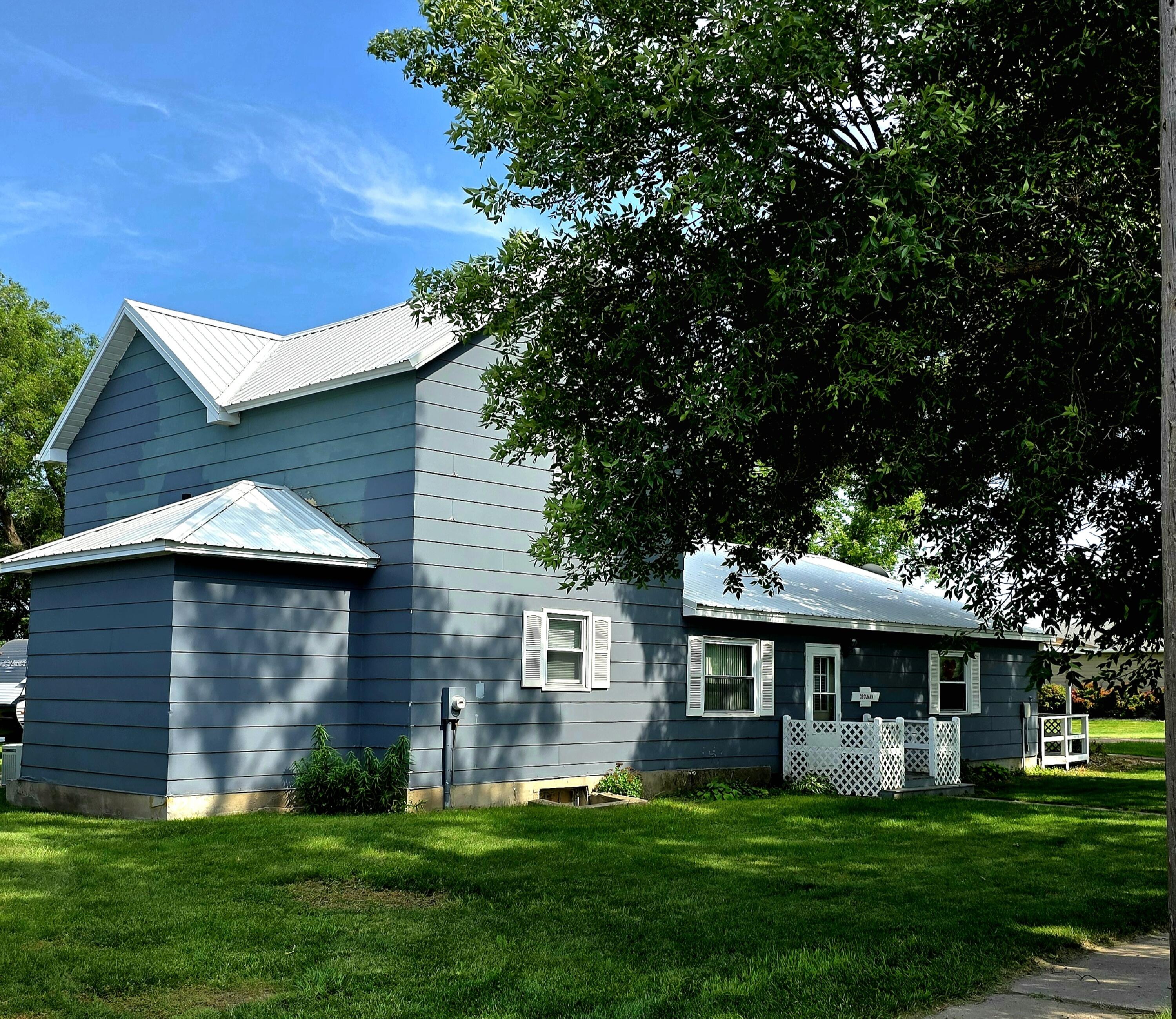 406 S Main St