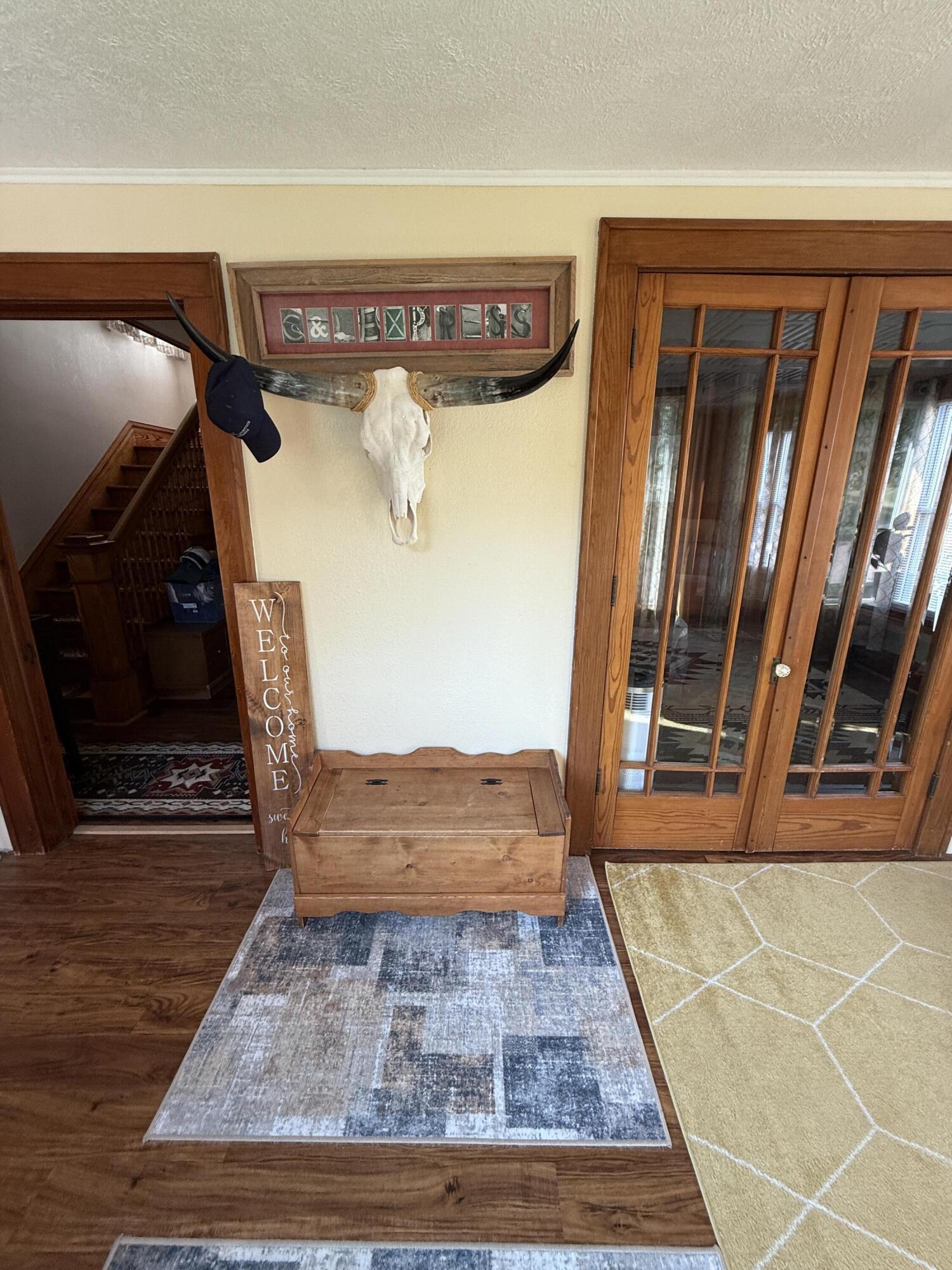 307 E Lawler Cir