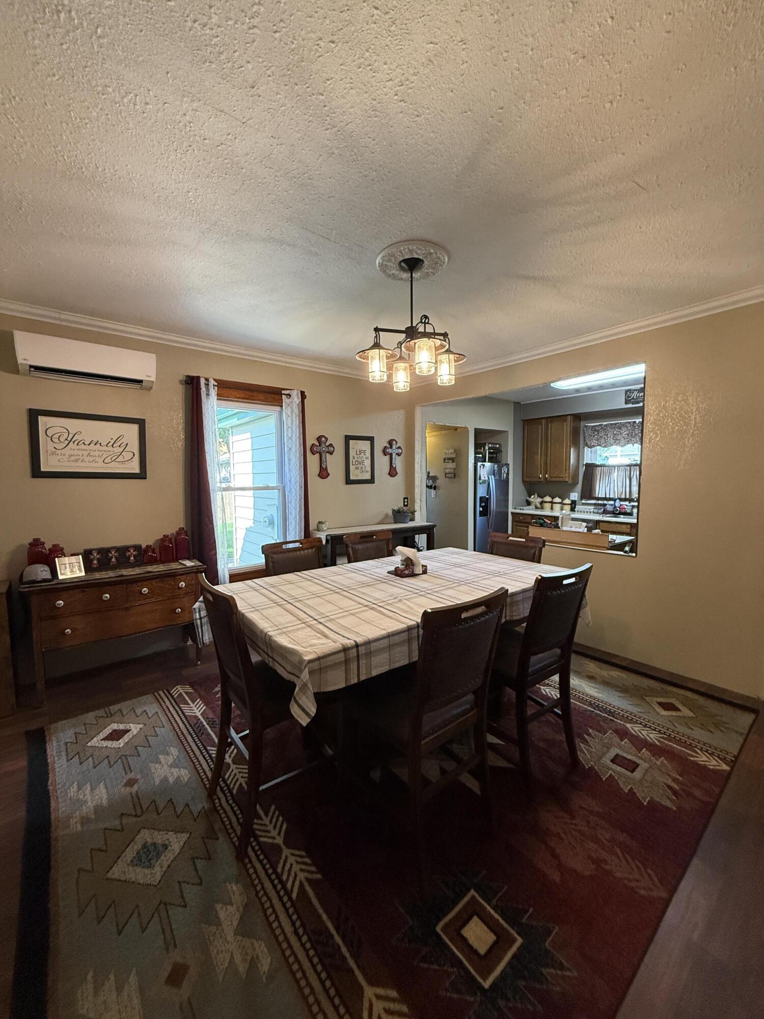 307 E Lawler Cir