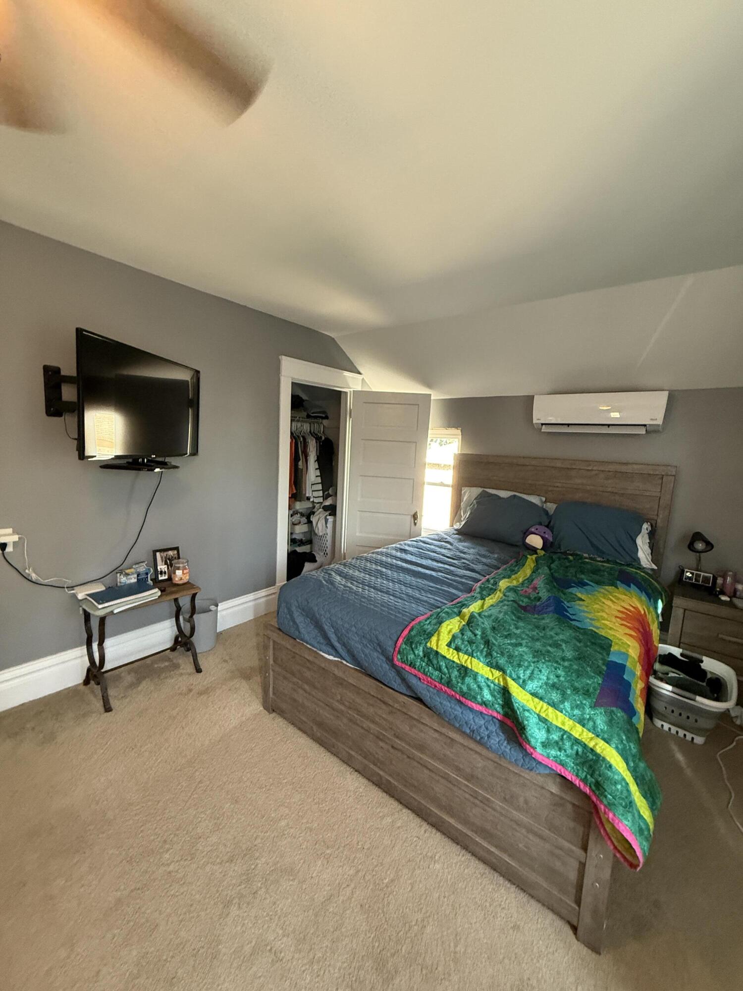 307 E Lawler Cir