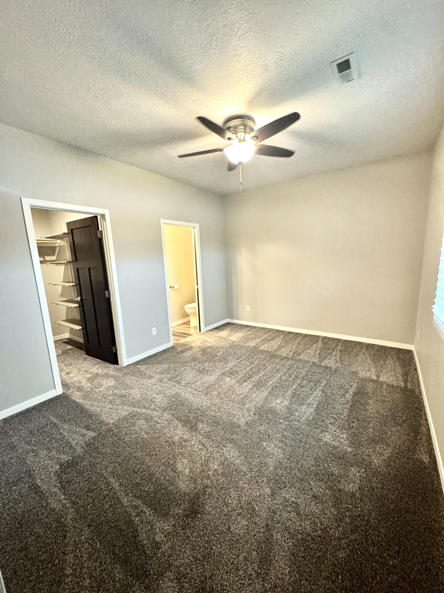 1422 W 20th Ave