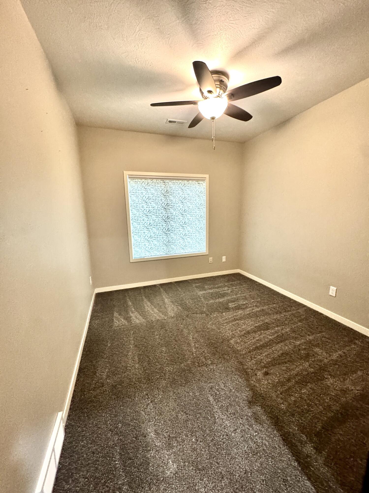 1422 W 20th Ave