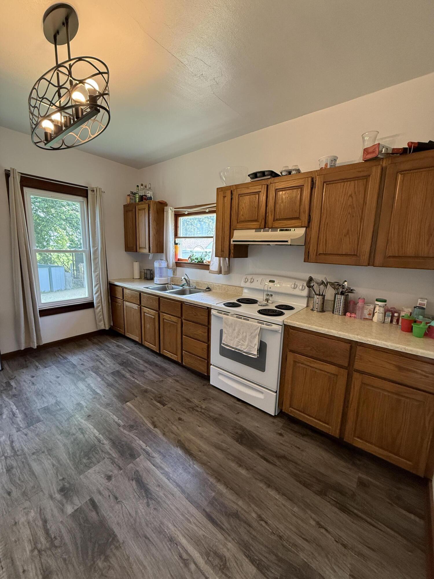 308 N Main St