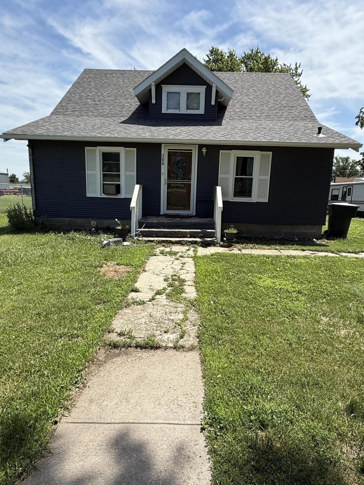 308 N Main St