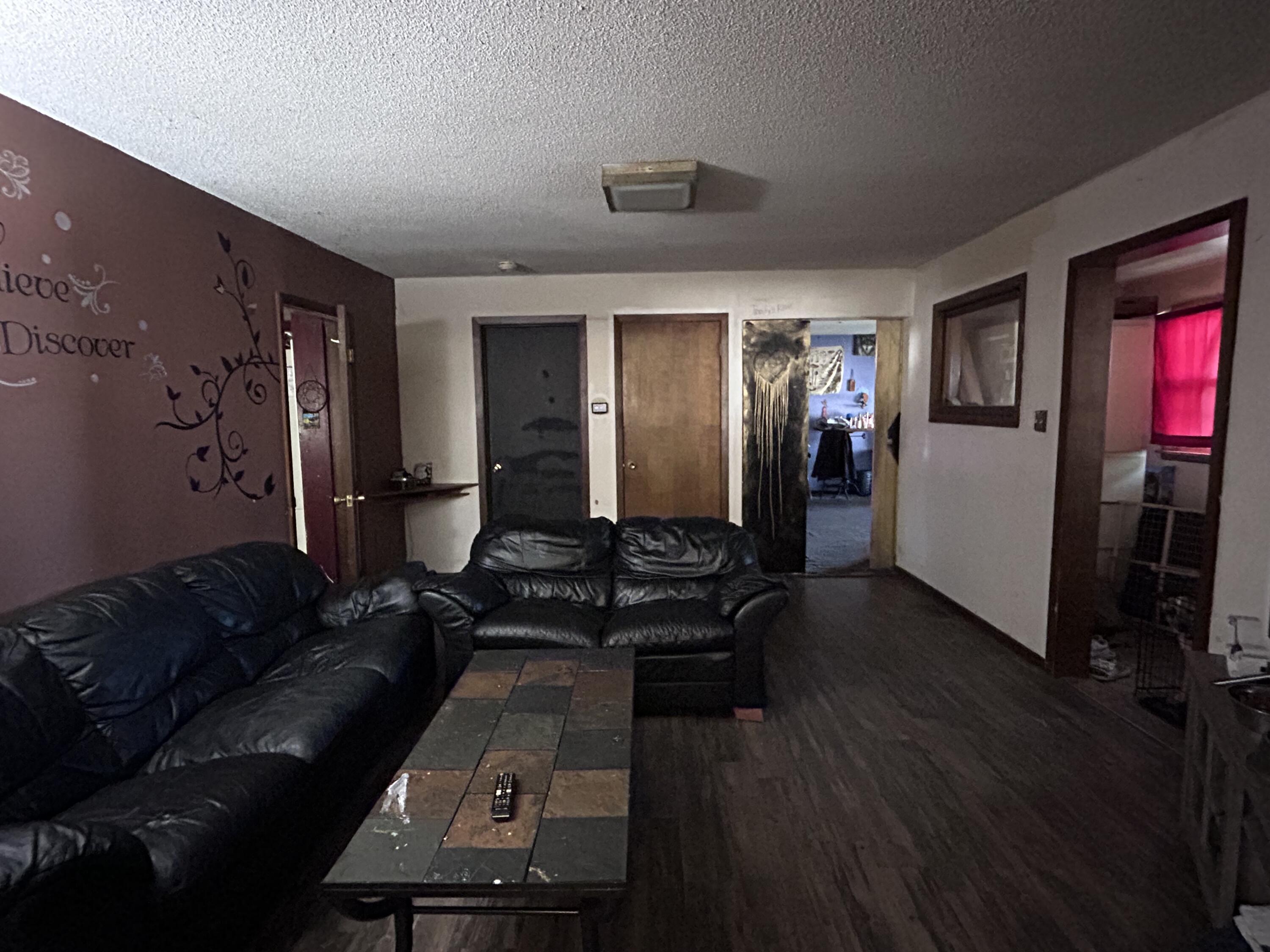 102 E Walnut