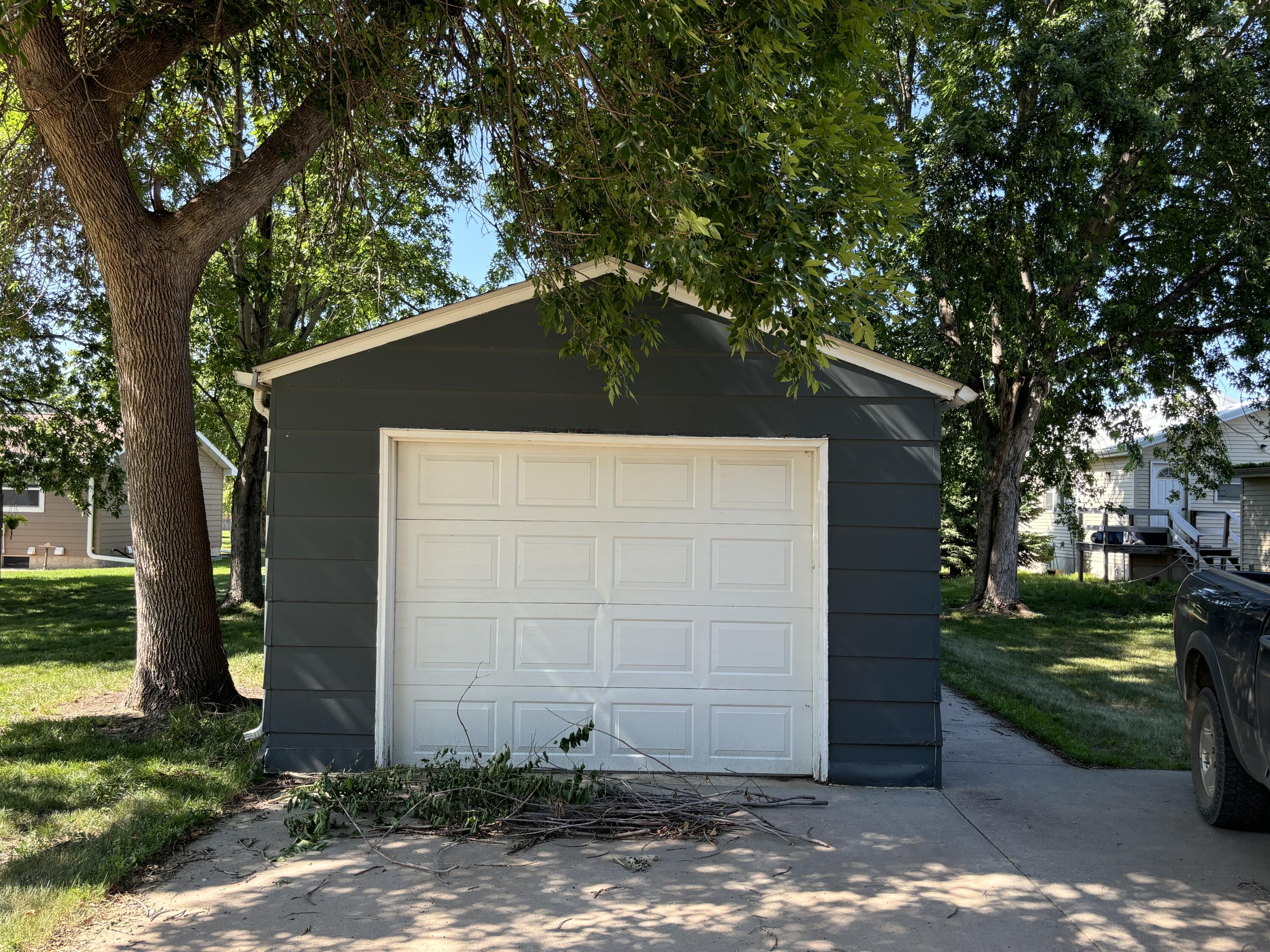1315 E Ash Ave