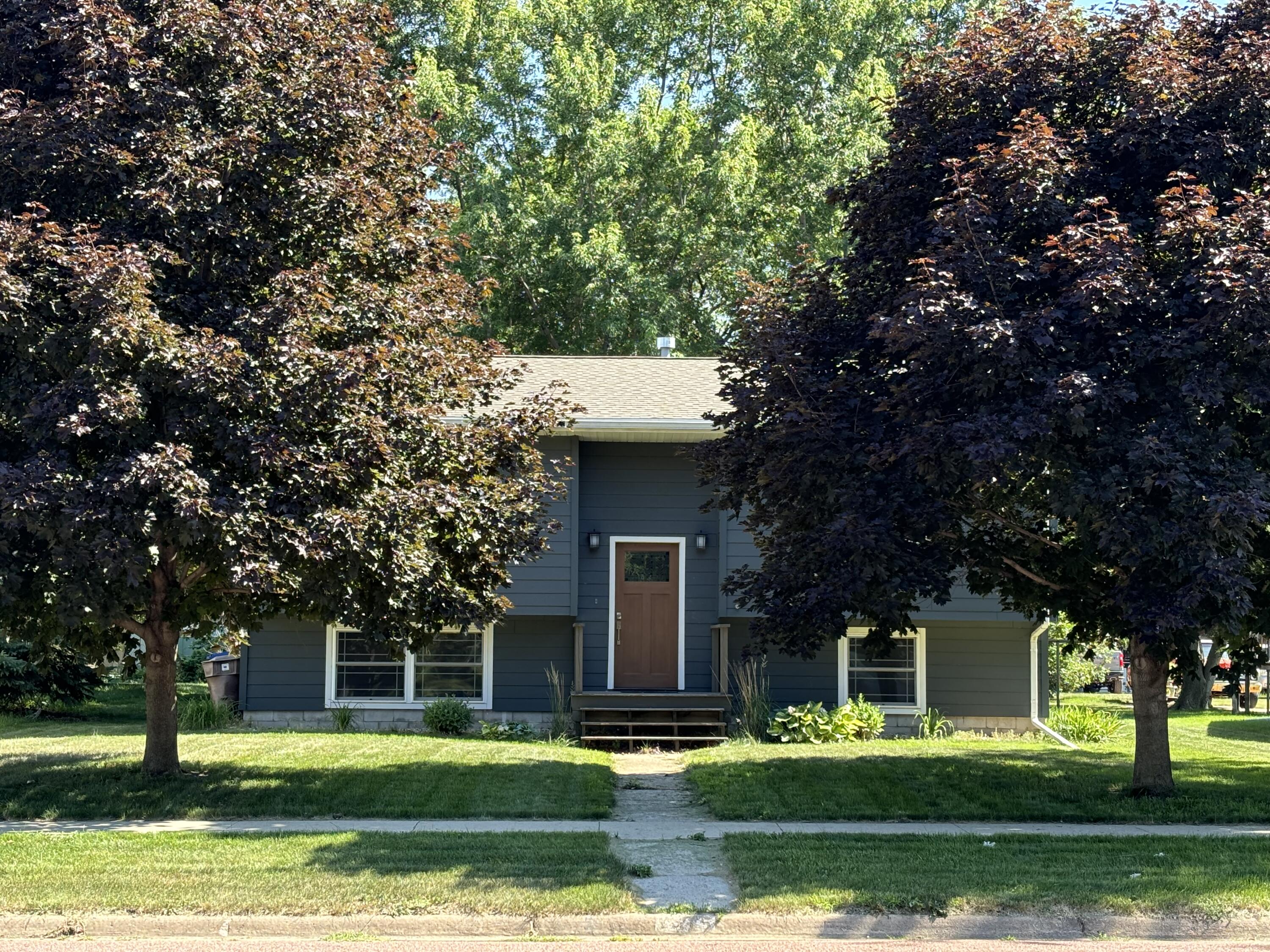 1315 E Ash Ave