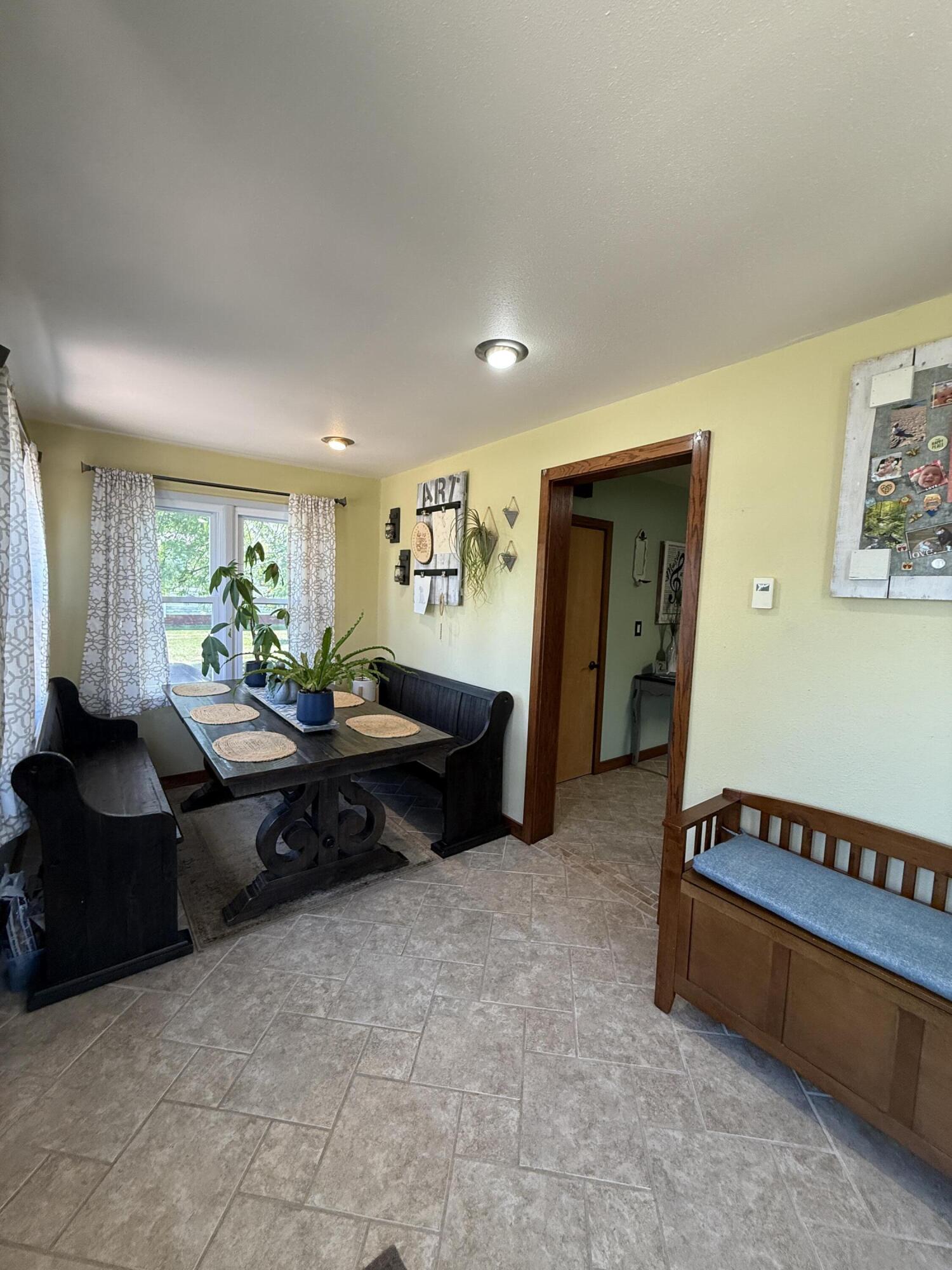 102 S King St