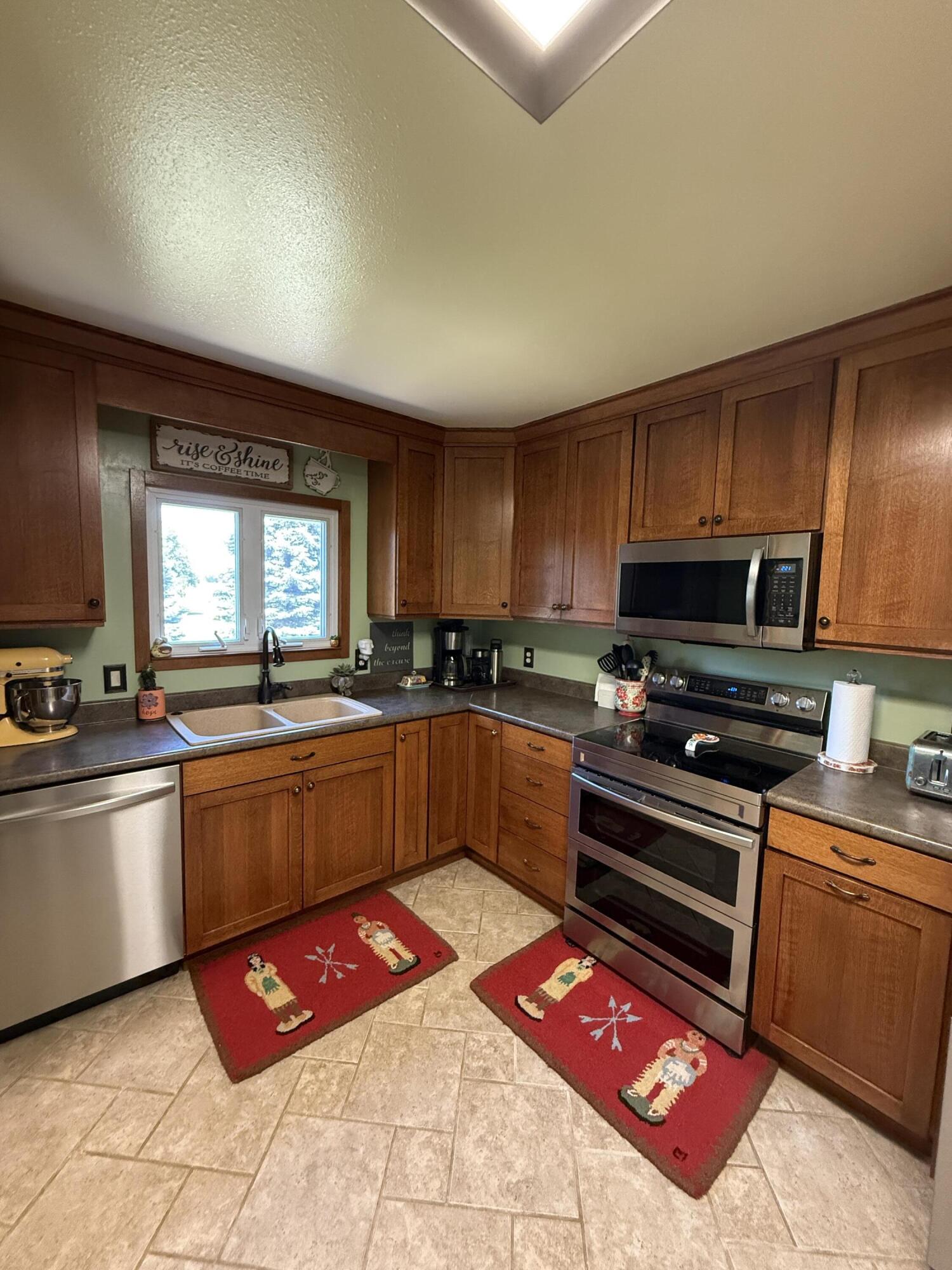 102 S King St