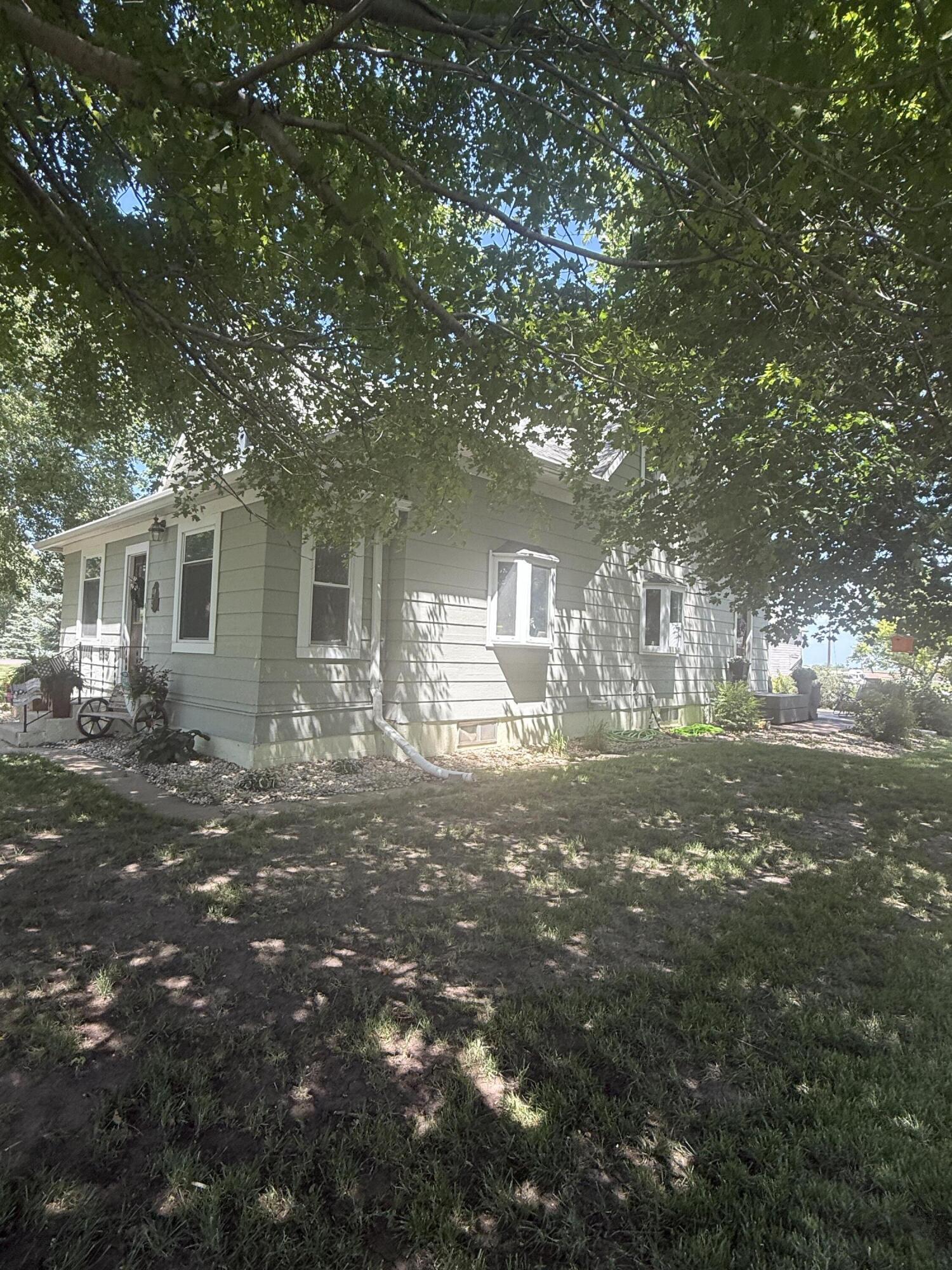 102 S King St