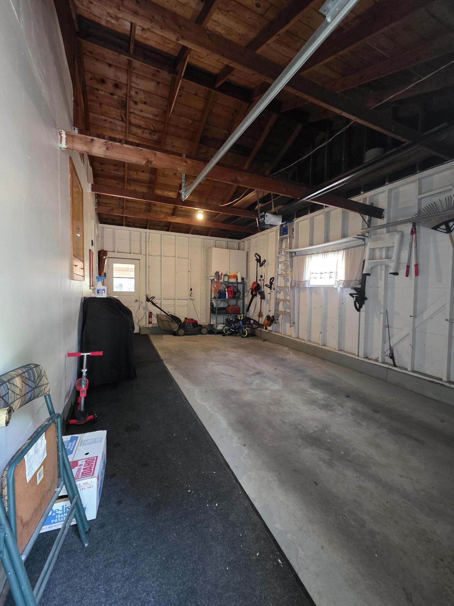 1505 E 3rd Ave