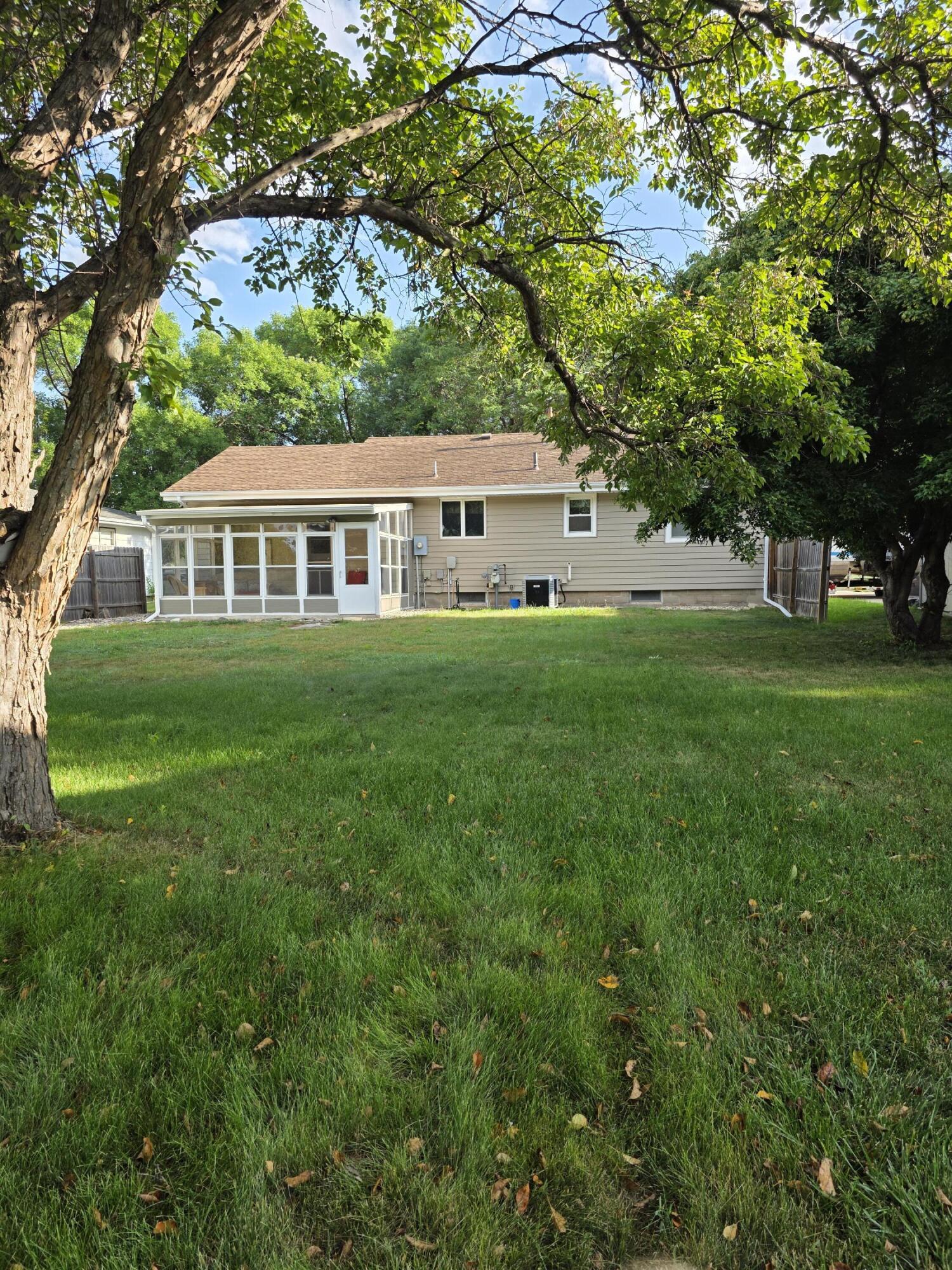 1505 E 3rd Ave