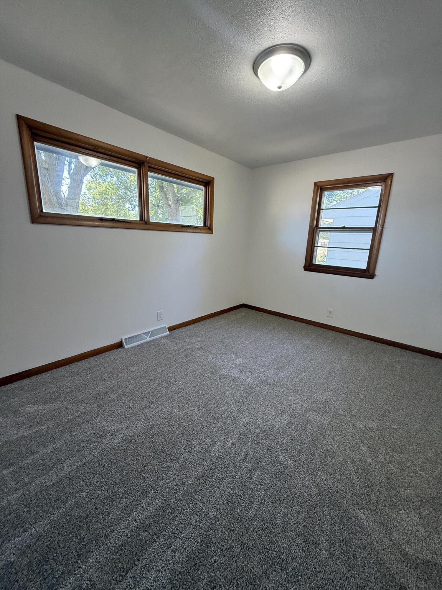 1506 E 3rd Ave