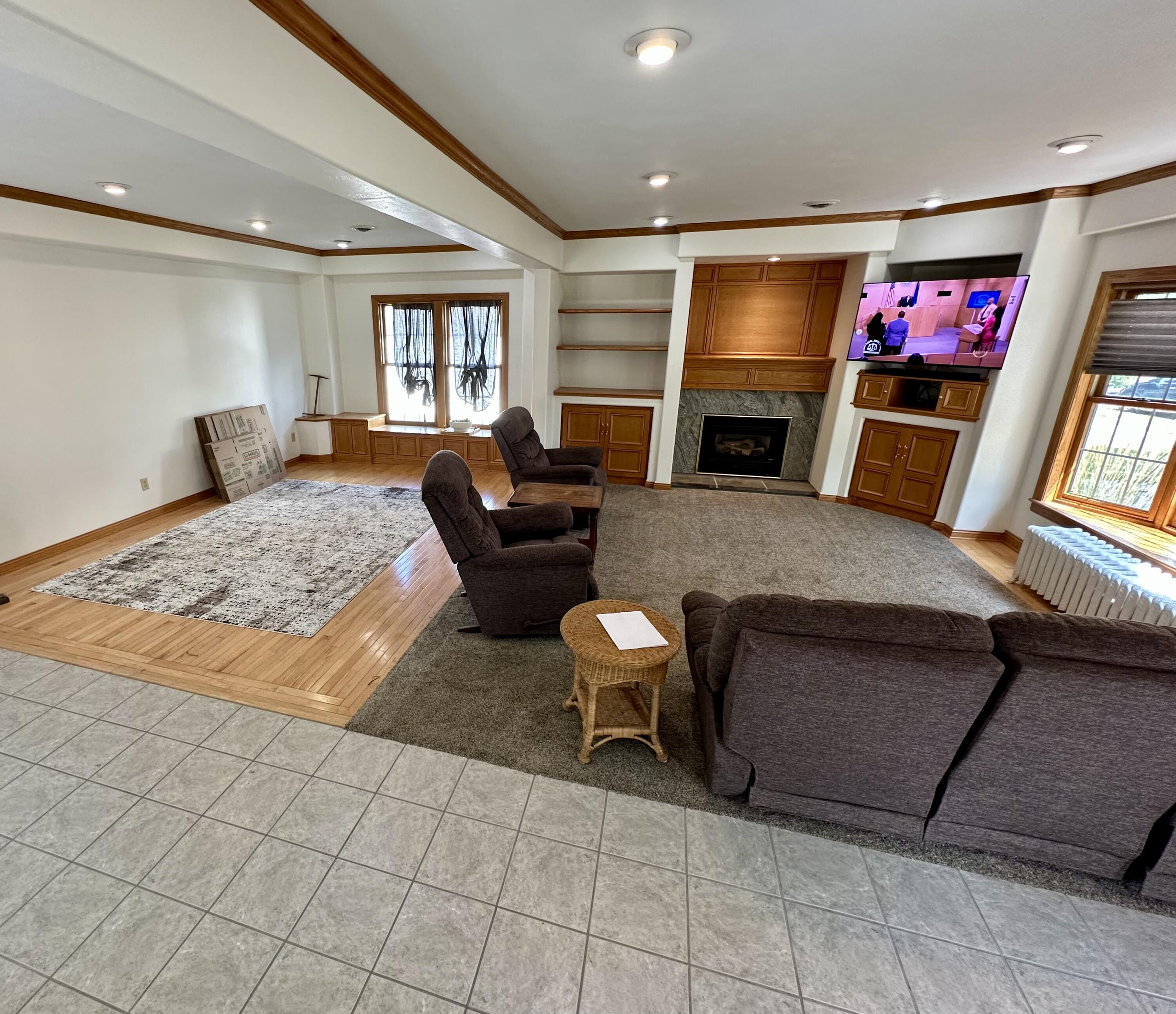 312 E 4th Ave