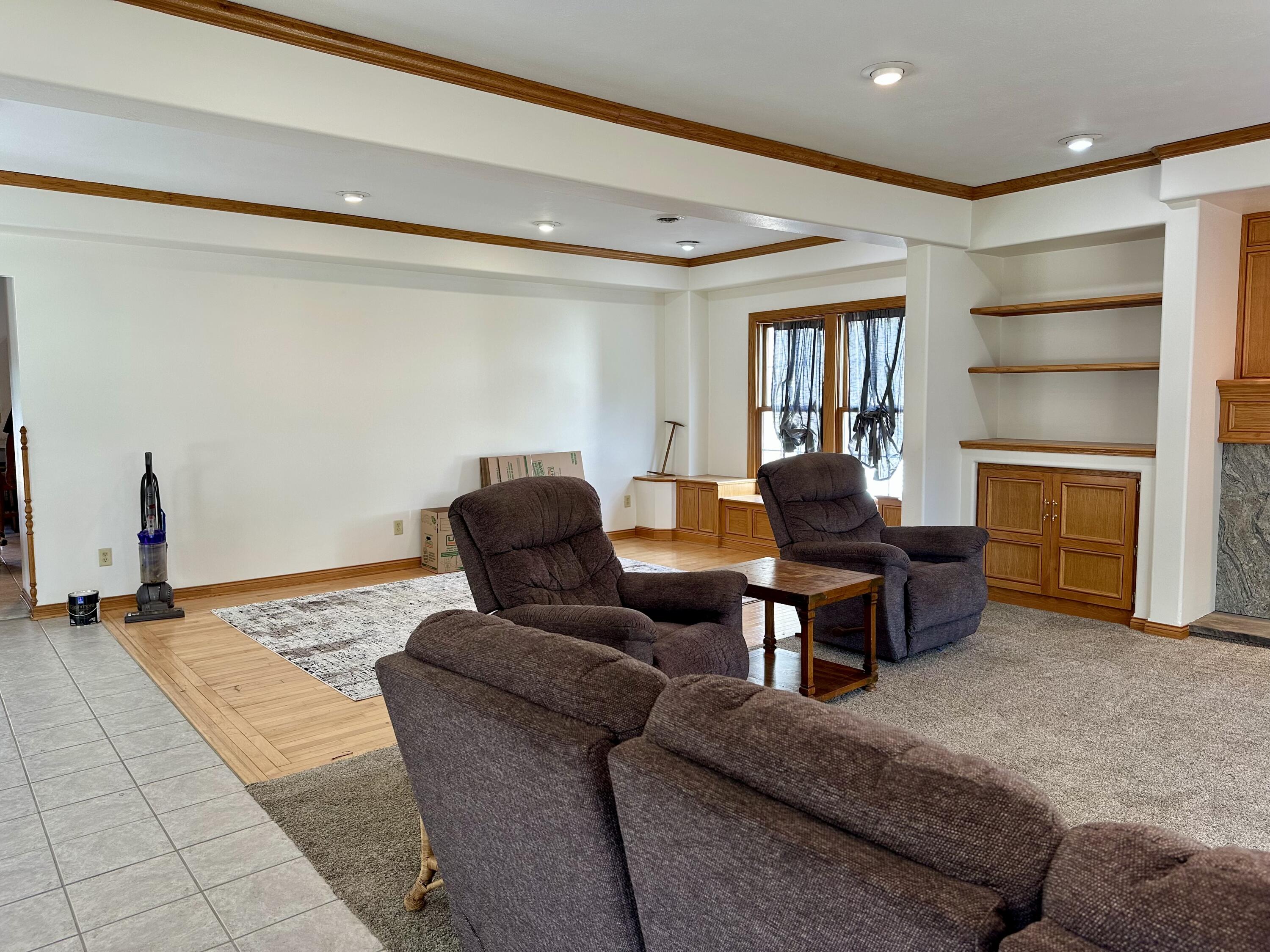 312 E 4th Ave