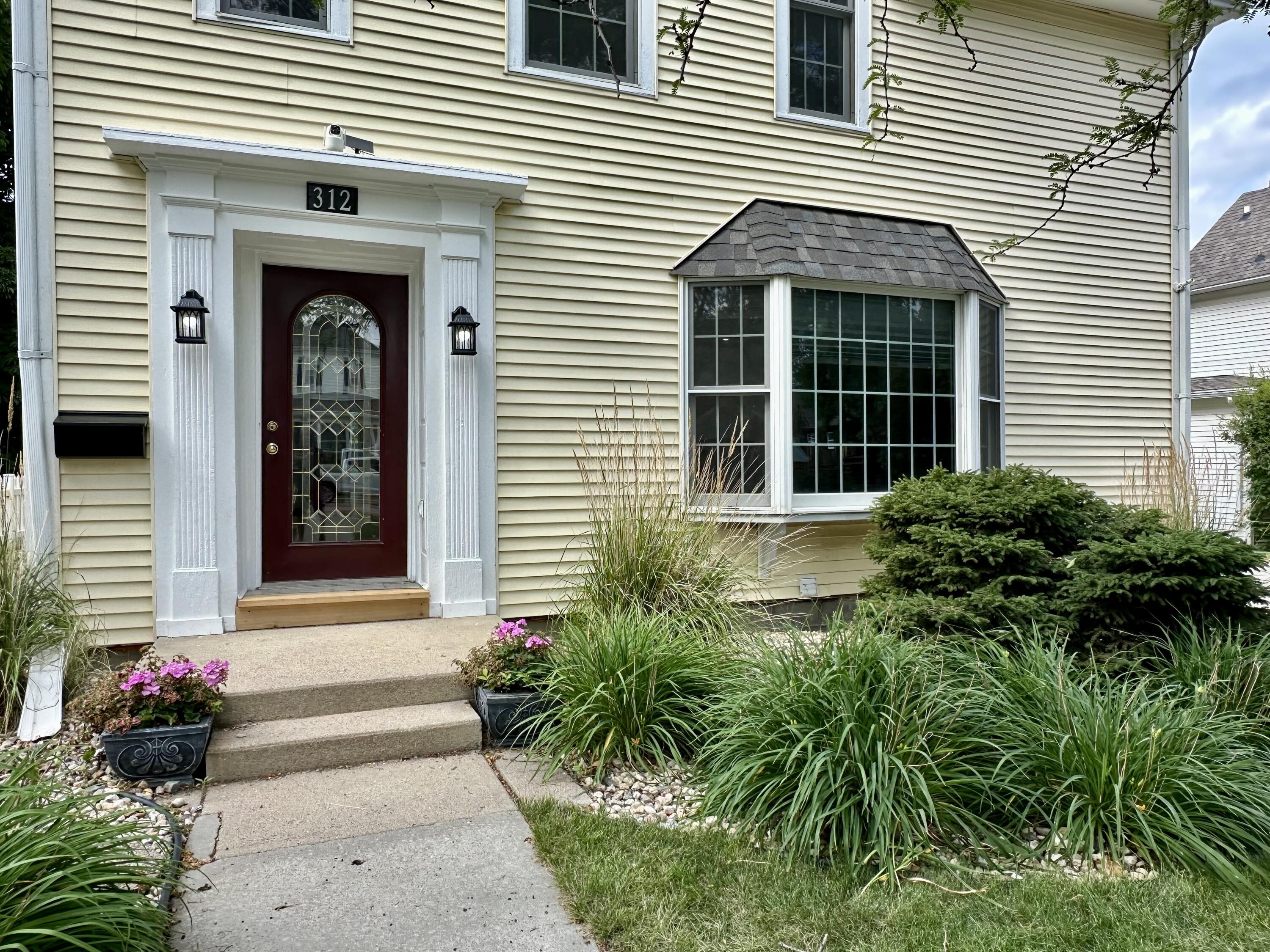 312 E 4th Ave