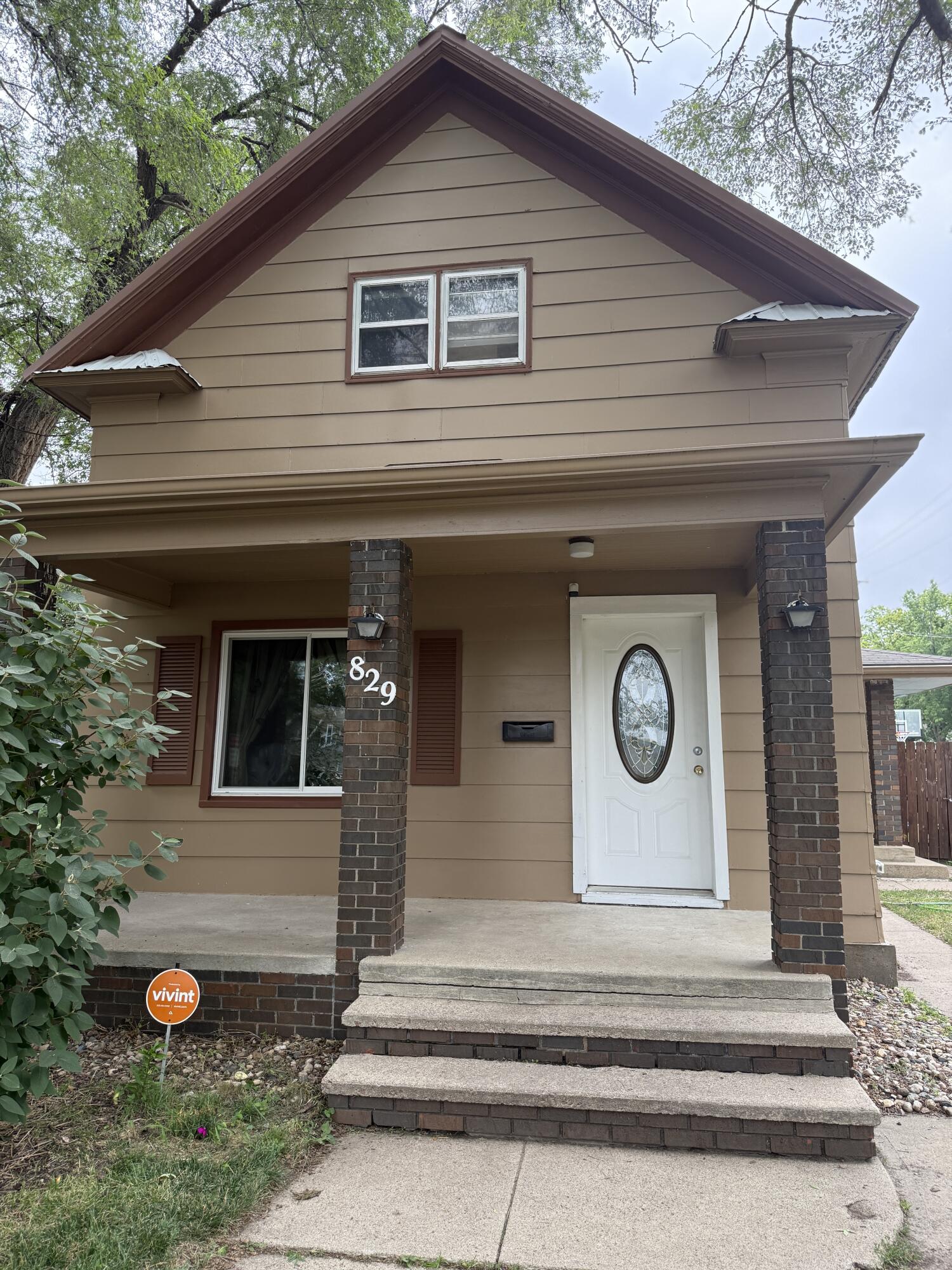 829 W 5th
