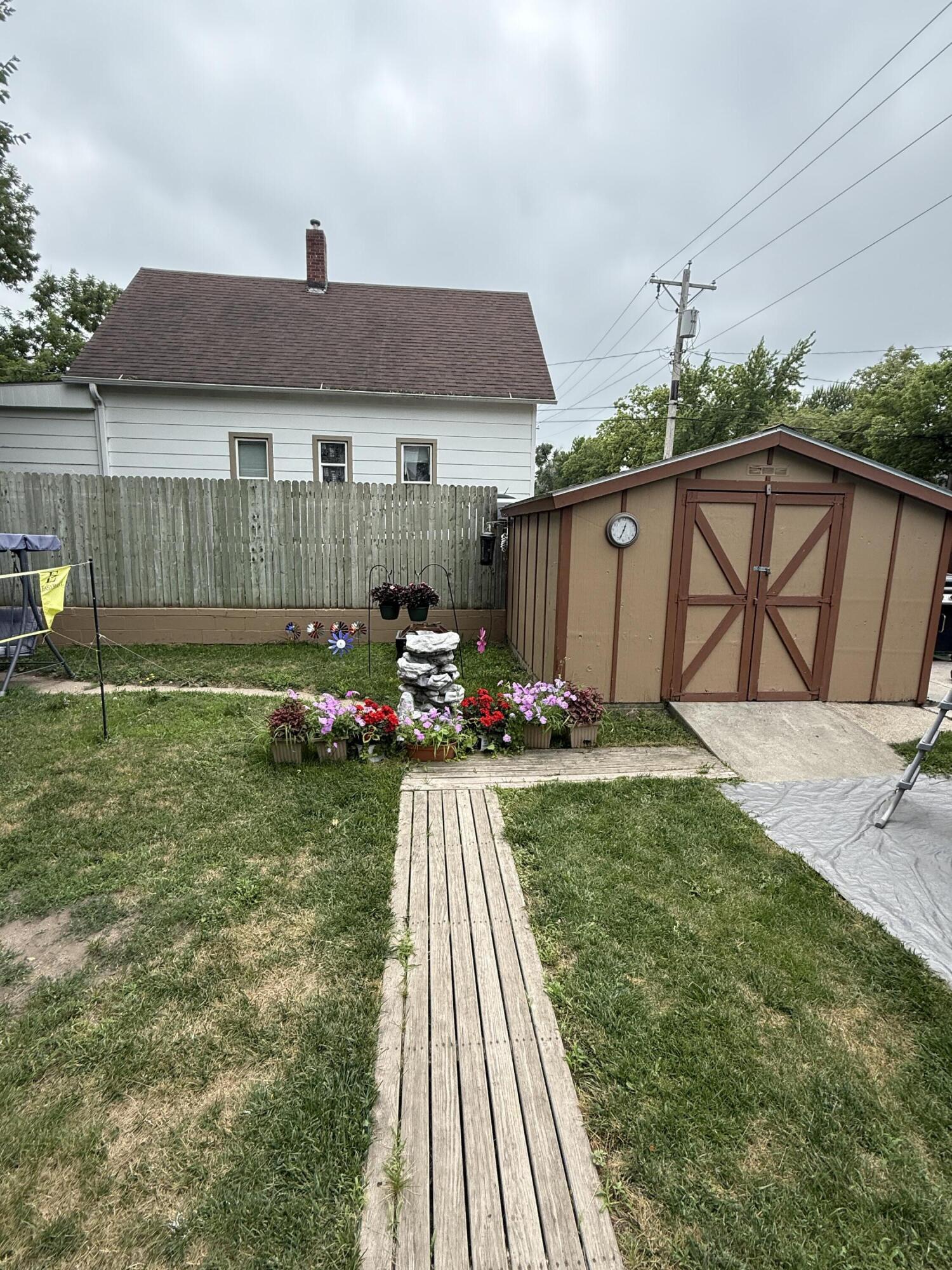 829 W 5th