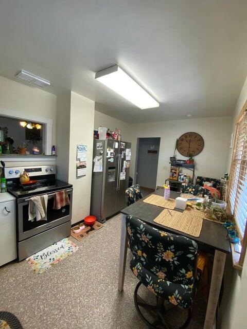 504 S 1st St