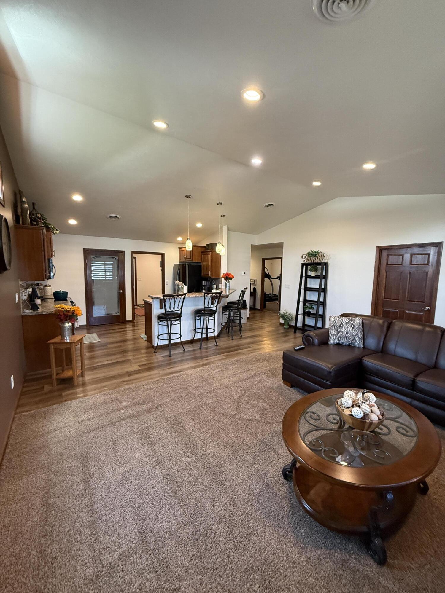 1400 W 20th Ave