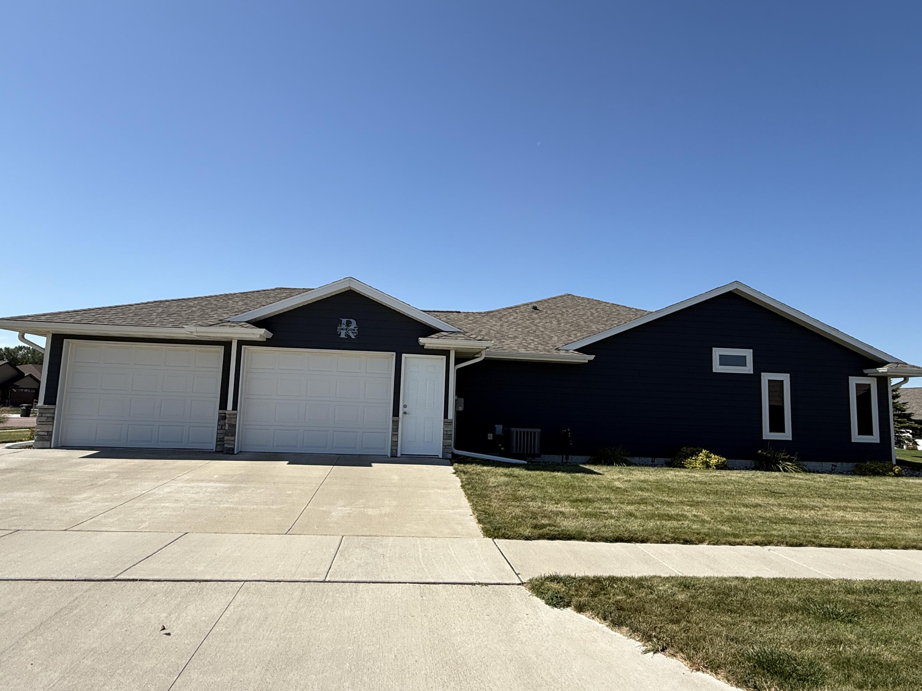 1400 W 20th Ave