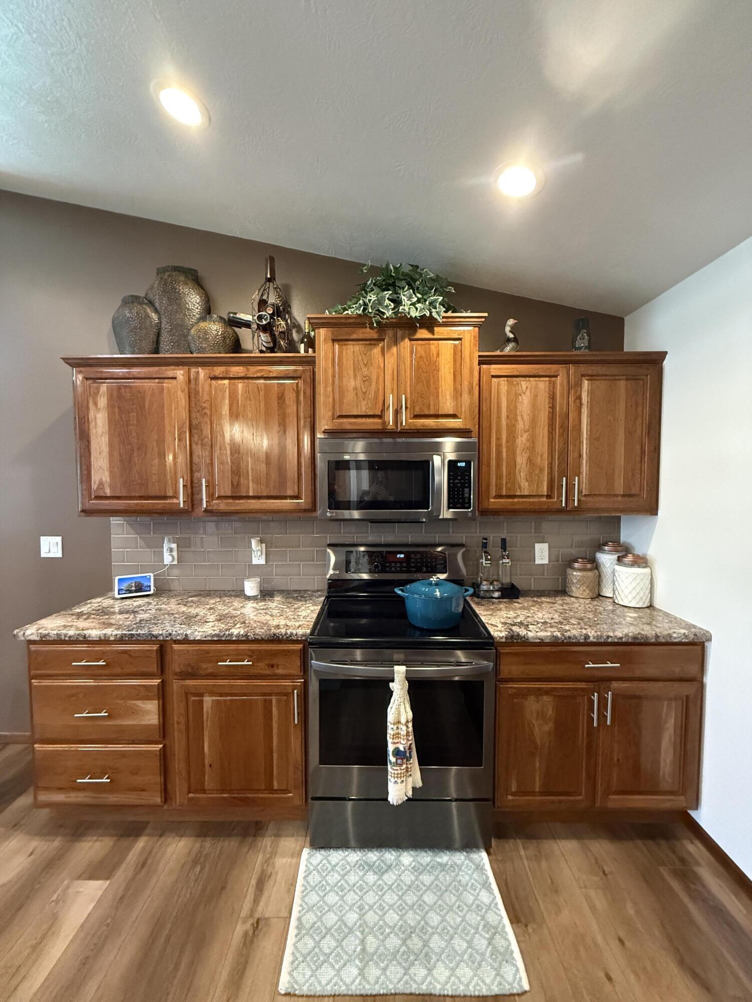 1400 W 20th Ave