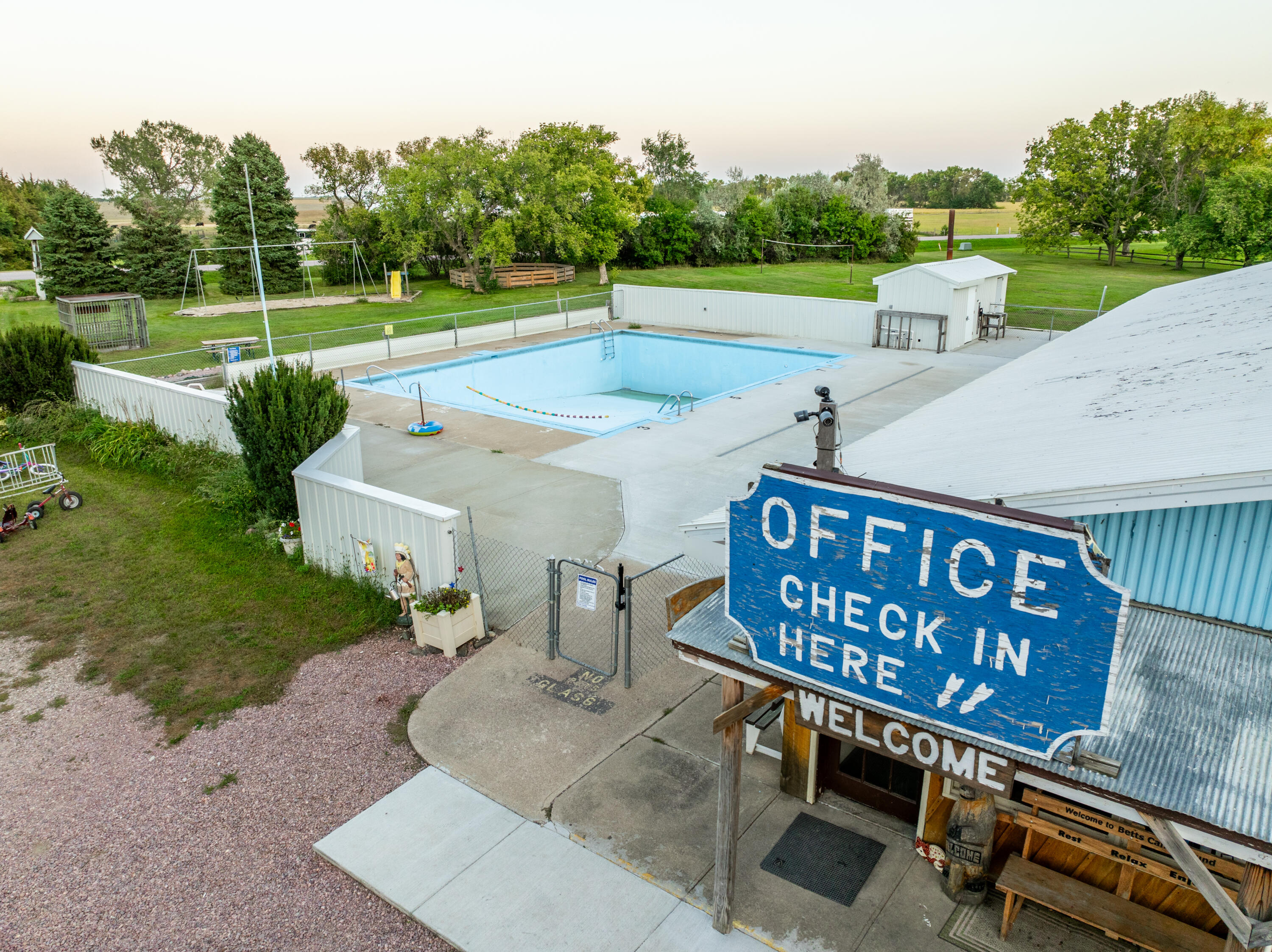 25473 403 Ave