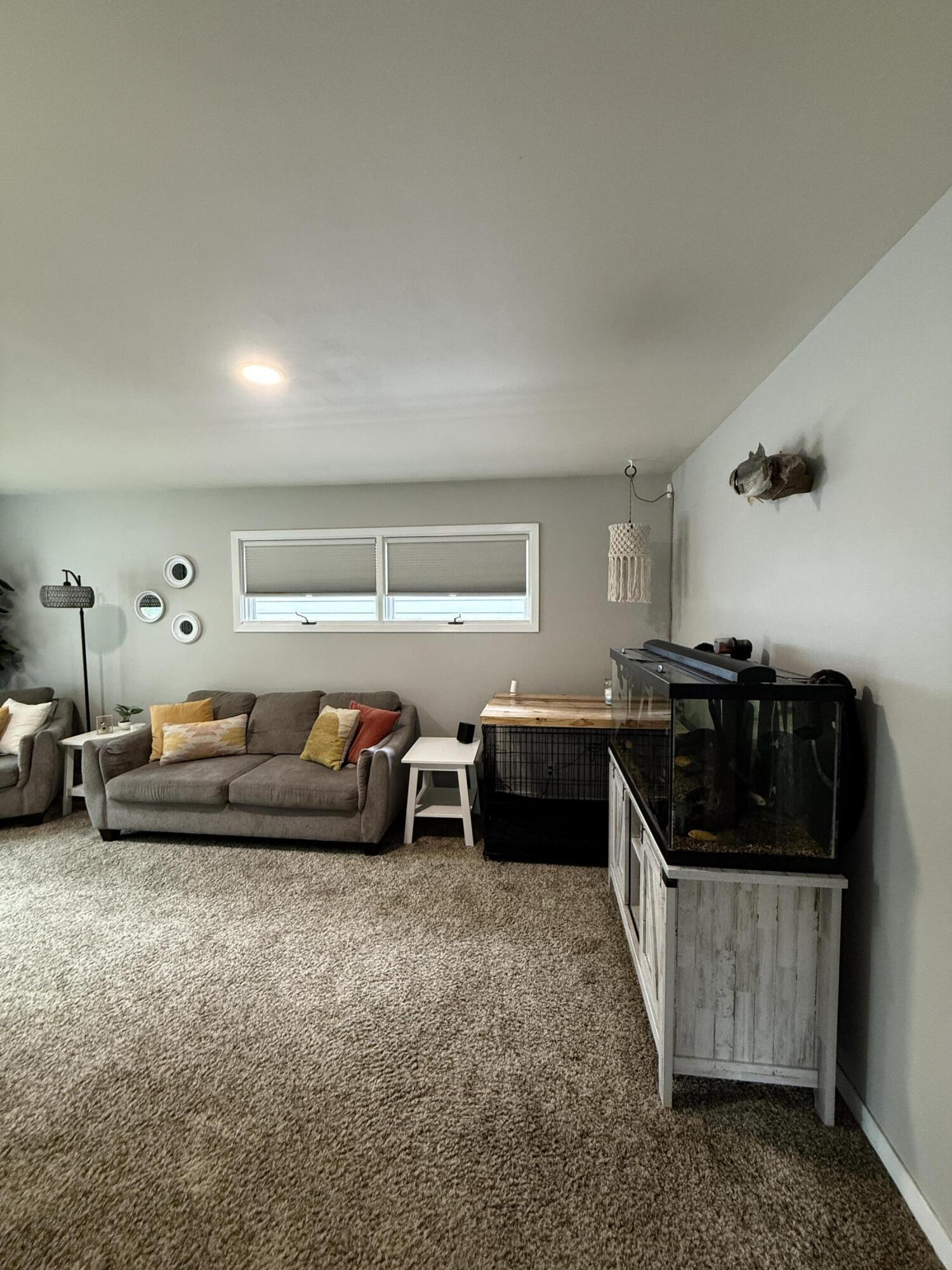 1516 E 4th Ave