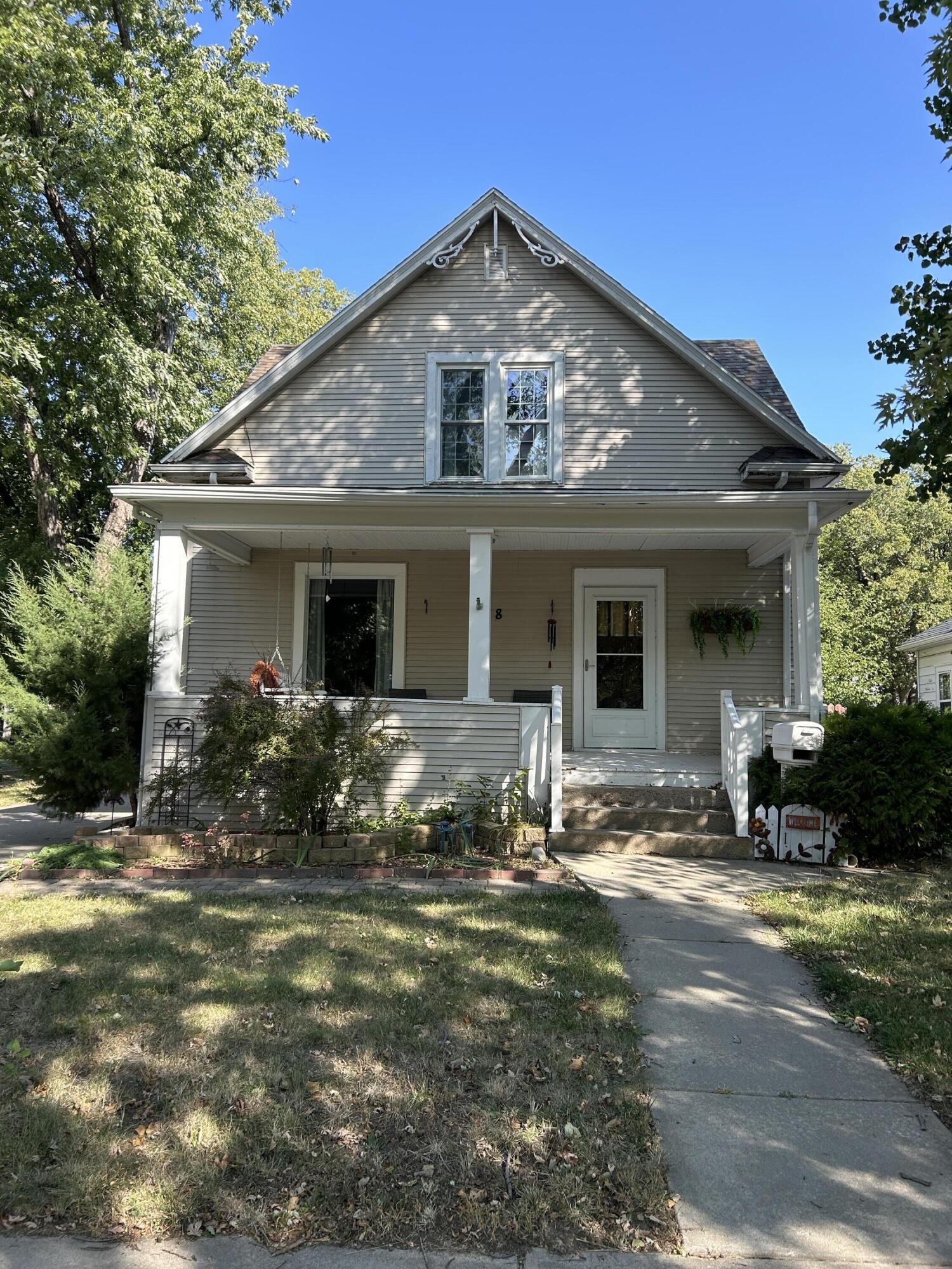808 E 5th Ave