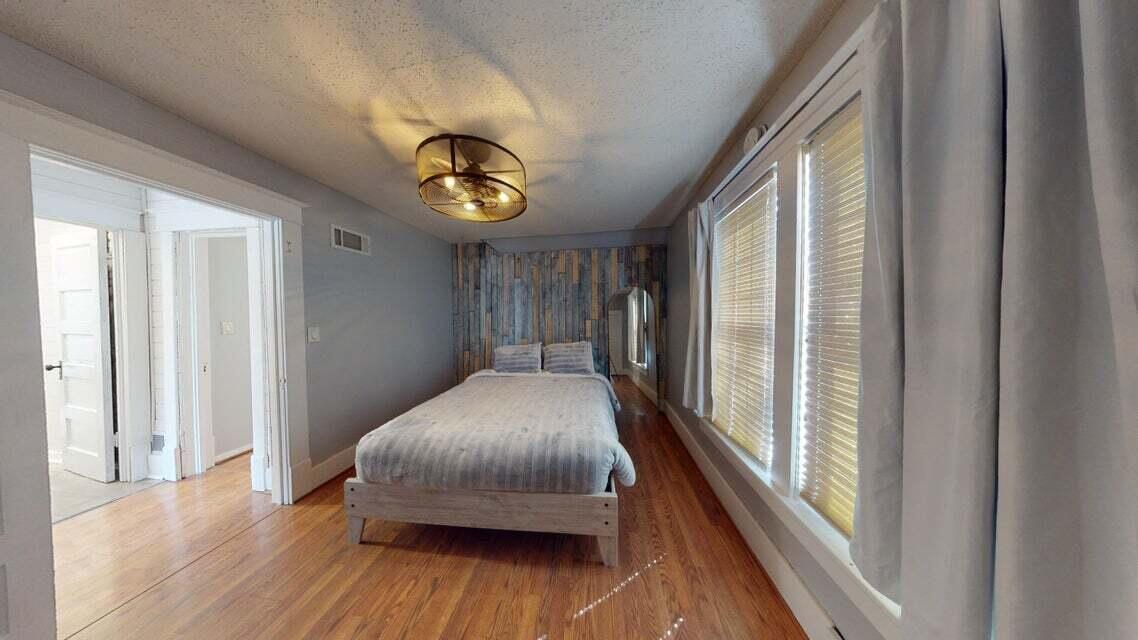 808 E 5th Ave