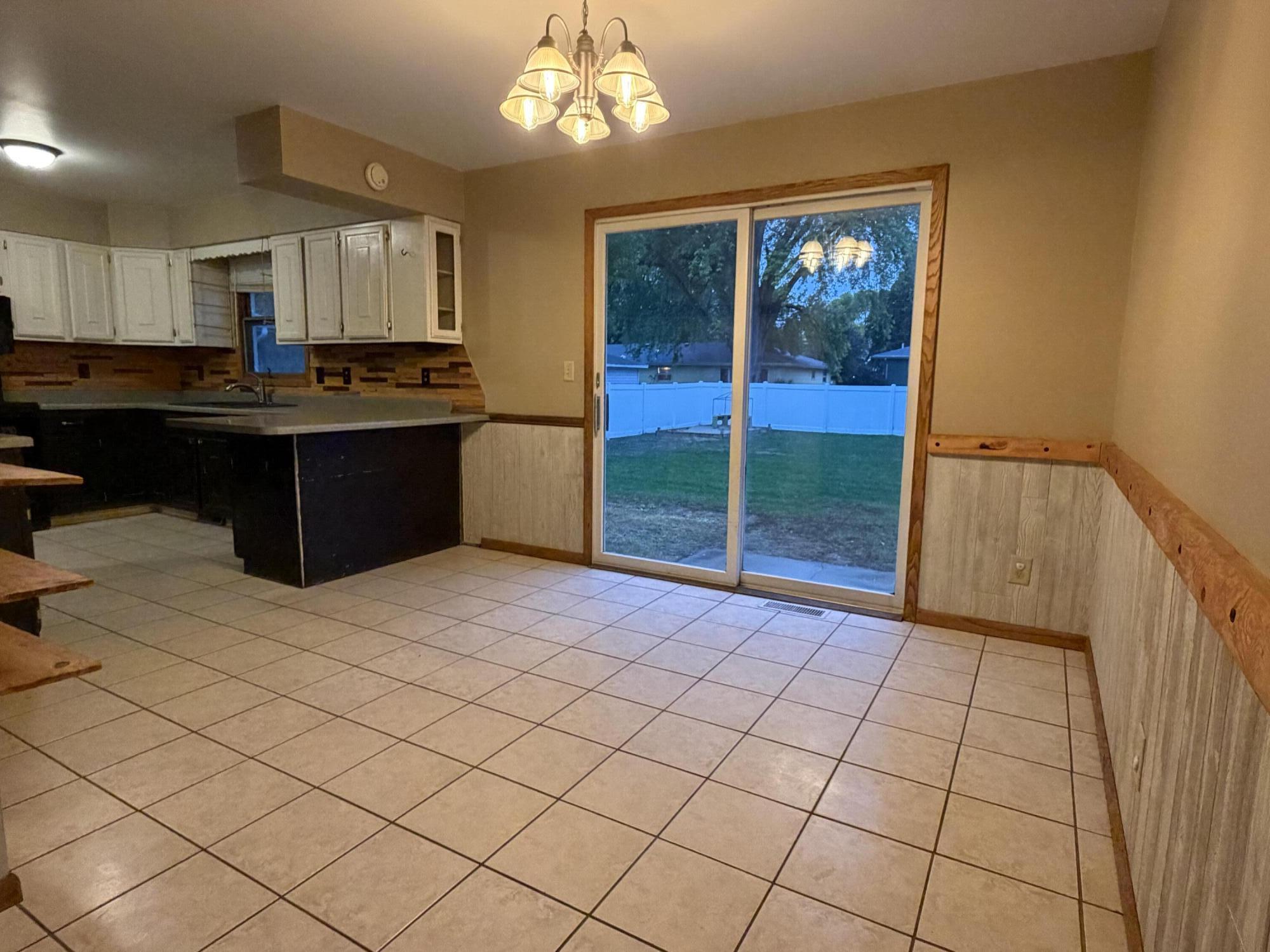 1325 Palmer Place