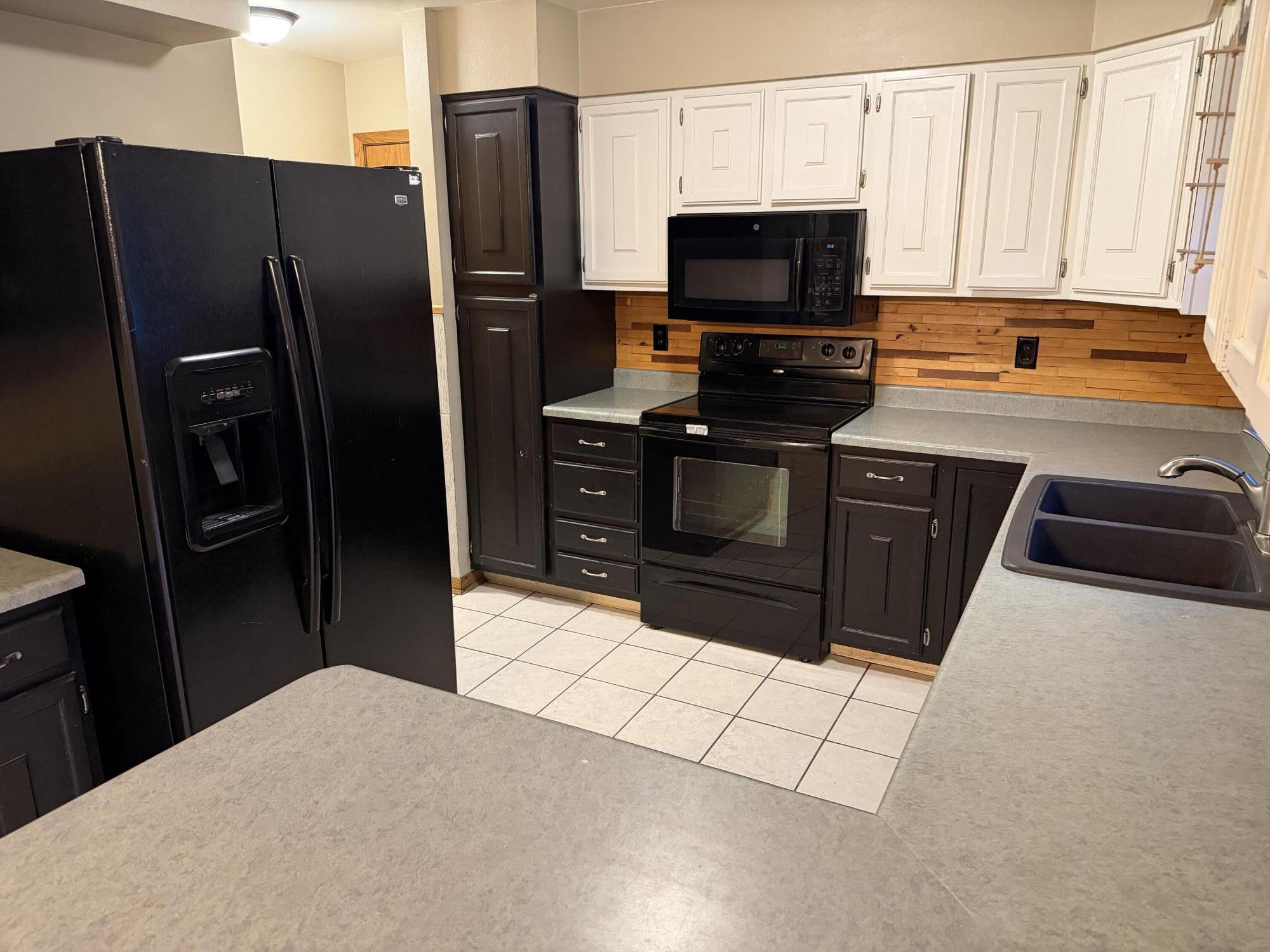 1325 Palmer Place