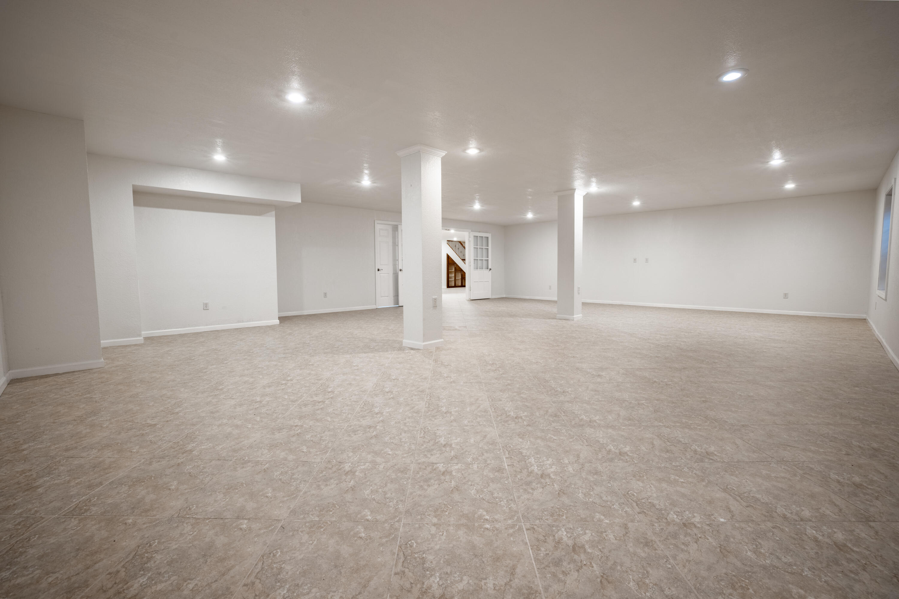 901 Estates Dr