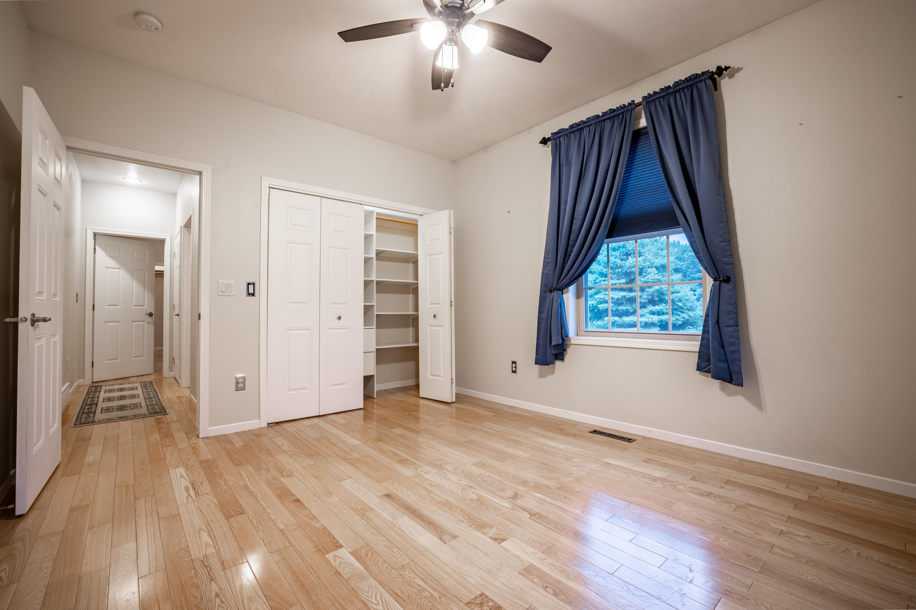 901 Estates Dr