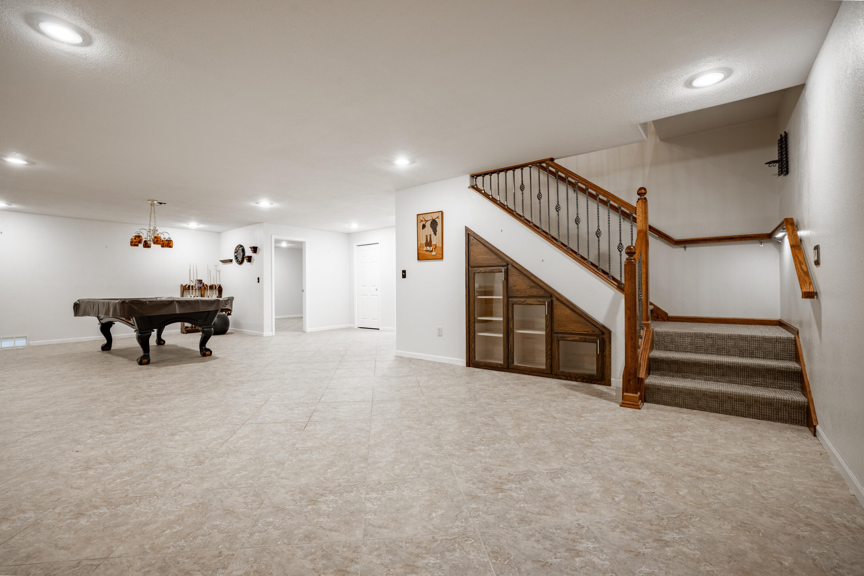 901 Estates Dr