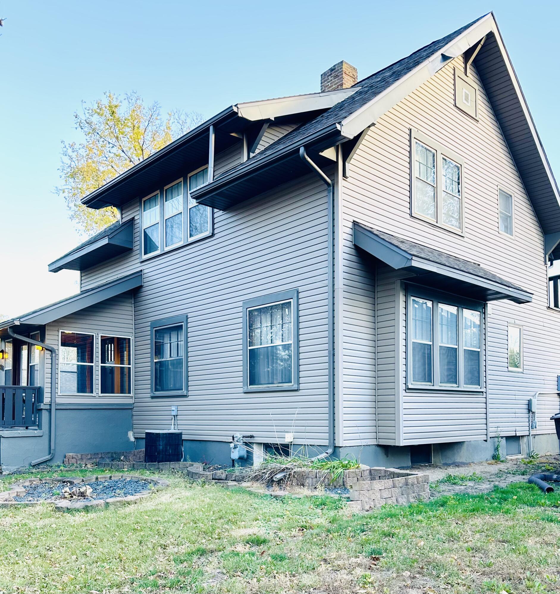 811 W 3rd Ave