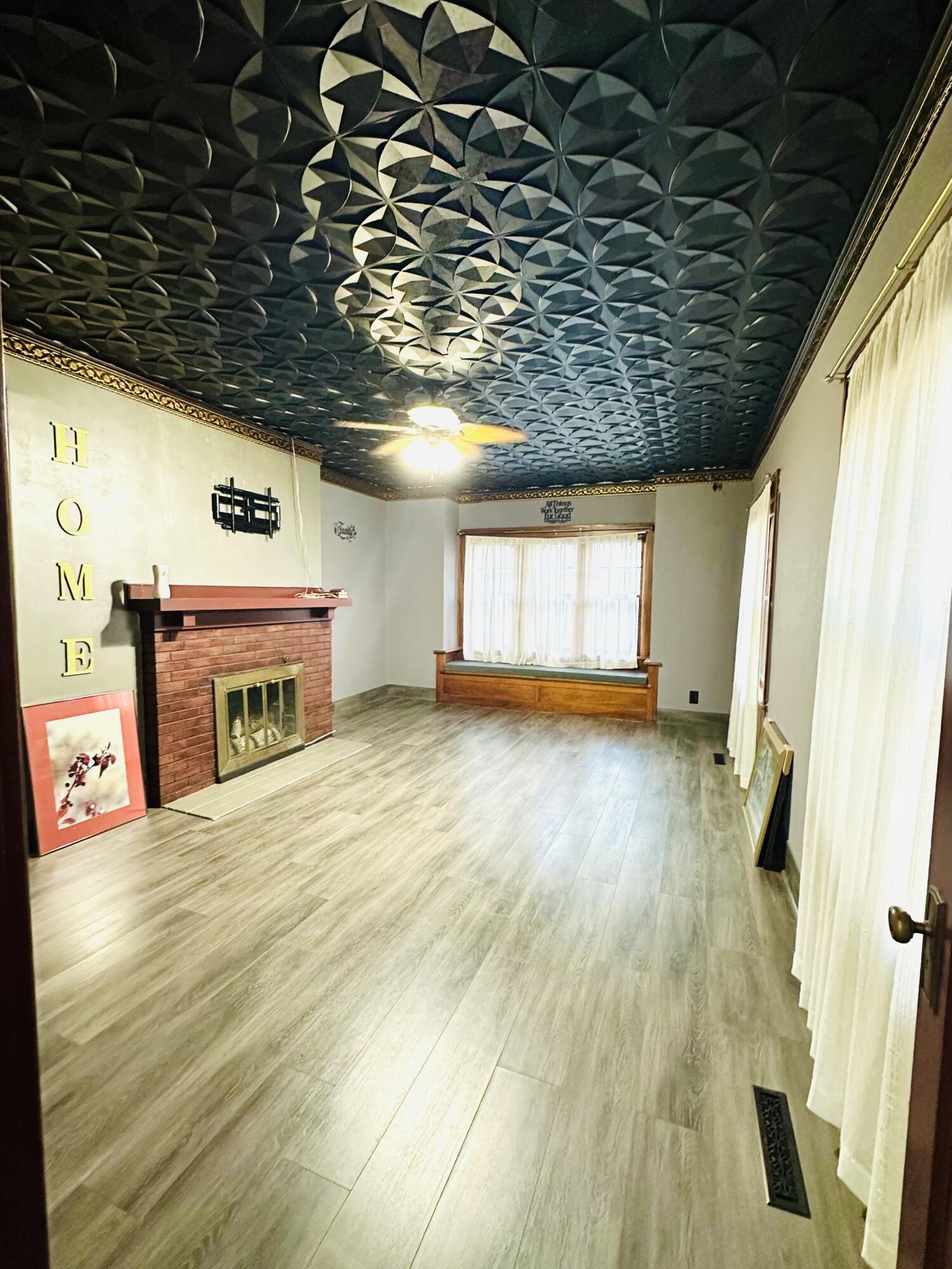 811 W 3rd Ave
