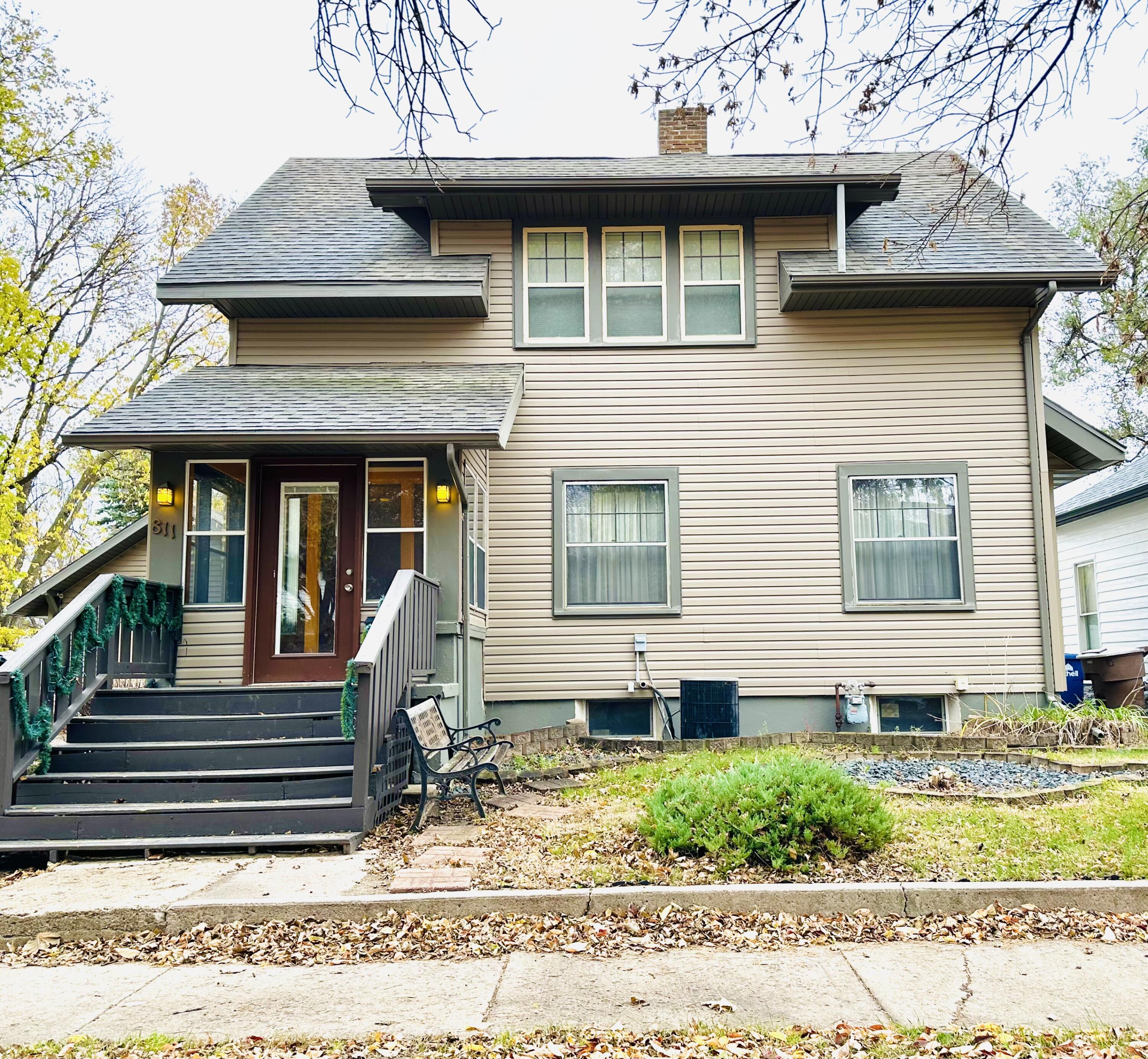 811 W 3rd Ave